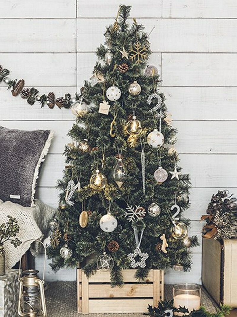 狭いところでも飾れちゃうstudio Clipのクリスマスツリーがとても機能的でオシャレ 4人家族の快適ldk生活
