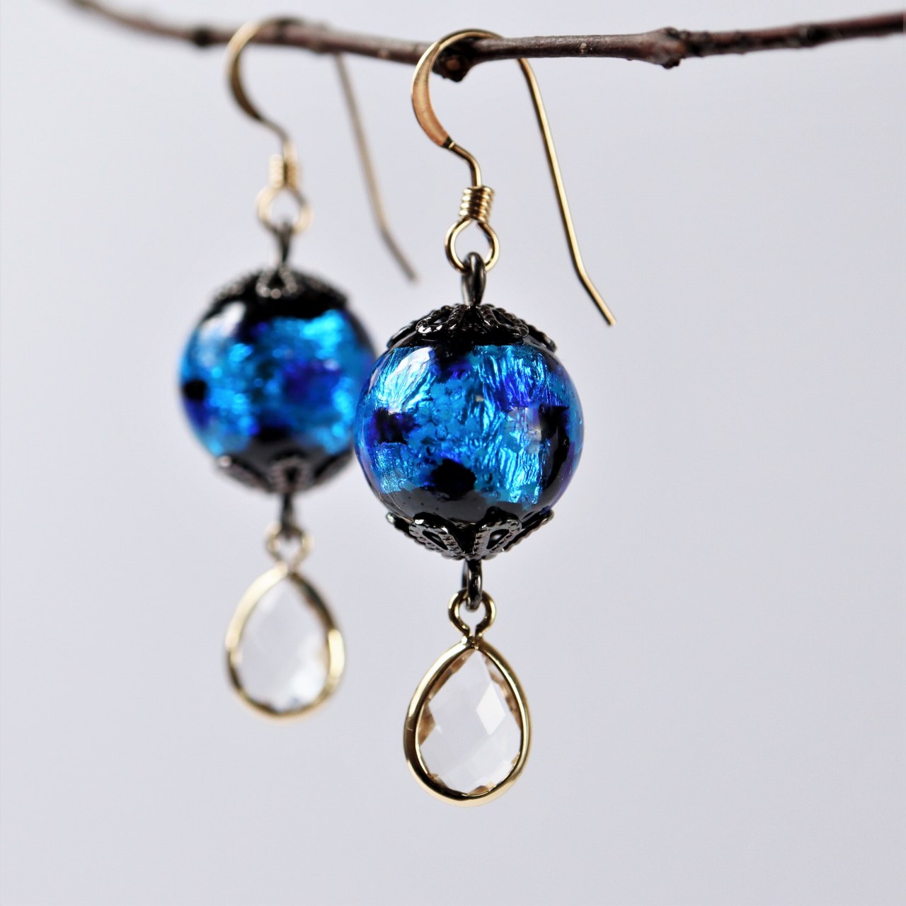 とんぼ玉 ピアス ほたる玉 14KGF 蛍ガラス ビーズ 両耳用 キャッチ パーツ付き 光る 沖縄 お土産 琉球 工芸 送料無料 ブルーのサムネイル