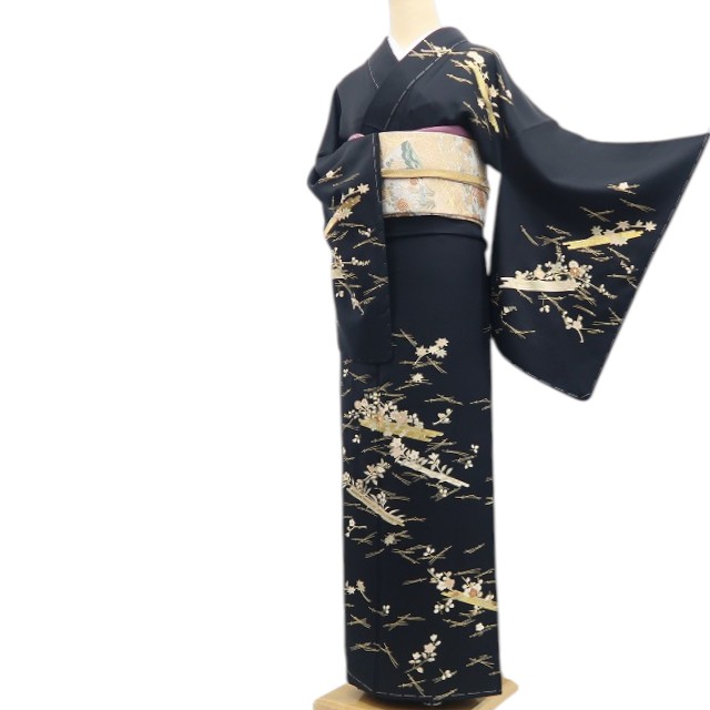 【新古品】tomihisa 新品 金駒刺繍 花筏 着物 正絹 仕付け糸付 訪問着 7985