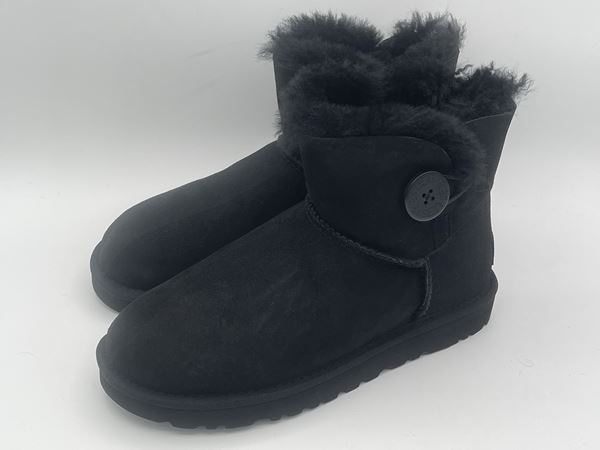 訳あり品 アグ W ミニ ベイリーボタン2 23.0cm US6.0 ブラック 3352 1016422 女性用 UGG AUSTRALIA W MINI BAILEY BUTTON II (ug1353)