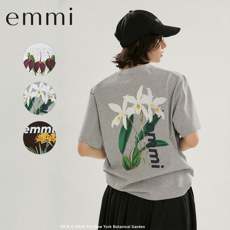 樂天商城 - emmi エミ トップス コラボ【emmi×NYBG】グラフィックTシャツ 13WCT262041 2026SS 春 夏 半袖 Tシャツ レディース おしゃれ かわいい ロゴ入り ロゴ 大きめ オーバーサイズ ゆったり 体型カバー 植物 花 デイリー スポーツ フィットネス ジム ヨガ ピラティス 送料無料