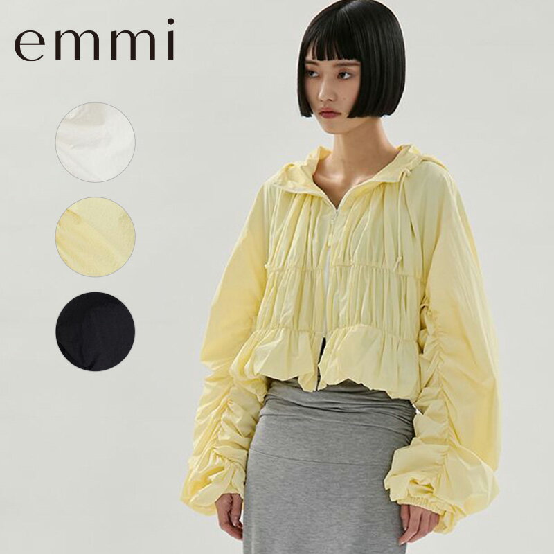 乐天商城 - emmi エミ トップス アウター Movique シャーリングブルゾン 13WFJ262009 2026SS 春 夏 春服 夏服 長袖 レディース おしゃれ かわいい シンプル 無地 クロップド丈 ゆったり きれいめ フード付き UVカット 防シワ 接触冷感 撥水 マシンウォッシャブル 通気性 収納袋 送料無料