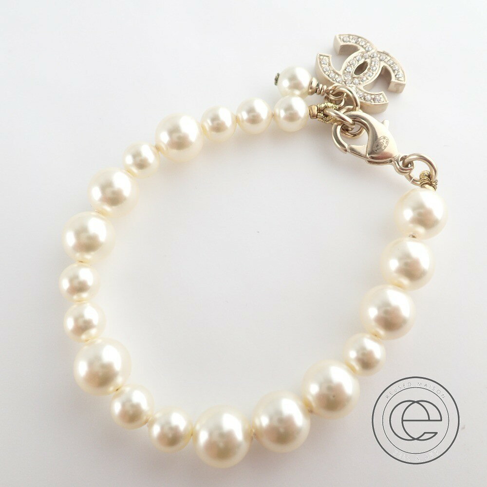CHANEL シャネル 10P ラインストーン CCロゴ/ココマークチャーム パール ブレスレット ゴールド/パールホワイト レディース 【中古】のサムネイル