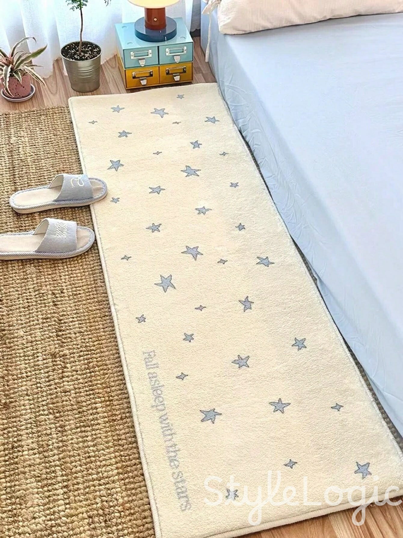 乐天商城 - 女の子向け 寝室用ふわふわ厚手カーペット 出窓マット お部屋インテリアにもぴったり