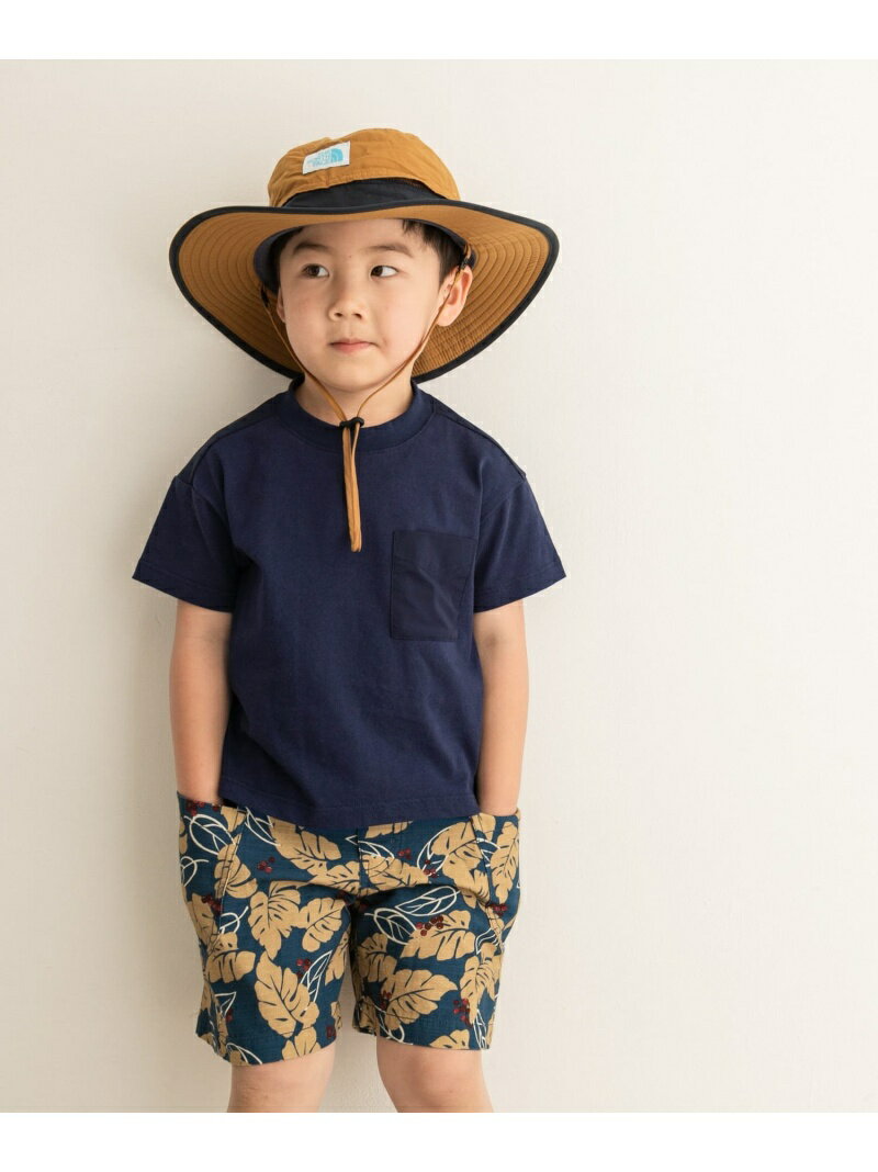 URBAN RESEARCH DOORS（アーバンリサーチドアーズ）ベンチレーションTシャツ(KIDS)背中のヨーク部分にベンチレーション(通気口)が施された、機能性もデザイン性も叶う優秀Tシャツ。ヨーク下部分はメッシュになっているので風通しがよく、動き回るとこもりやすくなる首から背中の熱を逃してくれるので、汗ばむ季節にも快適に過ごせます。涼しげなスモークブルーと万能ネイビーの2色展開。[サイズ]105=100ー110cm120=115ー125cm135=130ー140cm※サイズは目安です。採寸表をご参照ください。※商品画像は、光の当たり具合やパソコンなどの閲覧環境により、実際の色味と異なって見える場合がございます。予めご了承ください。※商品の色味の目安は、商品単体の画像をご参照ください。▼お気に入り登録のおすすめ▼お気に入り登録商品は、マイページにて現在の価格情報や在庫状況の確認が可能です。お買い物リストの管理に是非ご利用下さい。-----------------------------透け感：なし伸縮性：ややあり裏地：なし光沢：なしポケット：あり-----------------------------店舗にてお問い合わせの際は、下記の品番をお申し付け下さい。品番：DR15-31Q158モデル身長：108cm　着用サイズ：105型番：413507-d-2R DC5126【採寸】サイズ肩幅着丈身幅袖丈10534cm38.5cm35cm10cm12038cm42cm37cm12cm13540.5cm47cm40cm13cm商品のサイズについて【商品詳細】中国素材：本体 : 綿100%ヨーク : ナイロン87% ポリウレタン13%メッシュ : ポリエステル95% ポリウレタン5%サイズ：105、120、135洗濯機洗い可ドライクリーニング※画面上と実物では多少色具合が異なって見える場合もございます。ご了承ください。商品のカラーについて 【予約商品について】 ※「先行予約販売中」「予約販売中」をご注文の際は予約商品についてをご確認ください。 ■重要なお知らせ※ 2点以上ご購入の場合、全ての商品が揃い次第一括でのお届けとなります。お届け予定日の異なる商品をお買い上げの場合はご注意下さい。お急ぎの商品がございましたら分けてご購入いただきますようお願い致します。発送について ※ 買い物カートに入れるだけでは在庫確保されませんのでお早めに購入手続きをしてください。当店では在庫を複数サイトで共有しているため、同時にご注文があった場合、売切れとなってしまう事がございます。お手数ですが、ご注文後に当店からお送りする「ご注文内容の確認メール」をご確認ください。ご注文の確定について ※ Rakuten Fashionの商品ページに記載しているメーカー希望小売価格は、楽天市場「商品価格ナビ」に登録されている価格に準じています。 商品の価格についてURBAN RESEARCH DOORSURBAN RESEARCH DOORSのその他のトップストップスご注文・お届けについて発送ガイドラッピンググッズ3,980円以上送料無料ご利用ガイドこの商品はセール商品のため返品・交換対象外です詳細はこちら &gt;&gt;