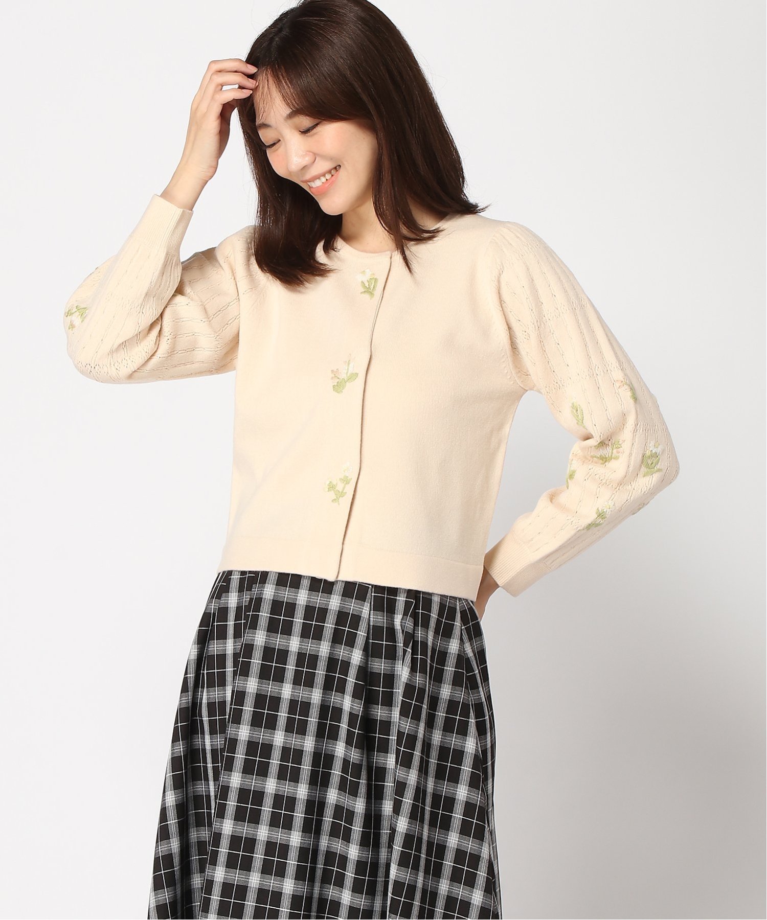 【SALE／50%OFF】UNIVERVAL MUSE UNIVERVAL MUSE/プティバルキー カーディガン ストロベリーフィールズ トップス カーディガン オレンジ ホワイト【送料無料】のサムネイル