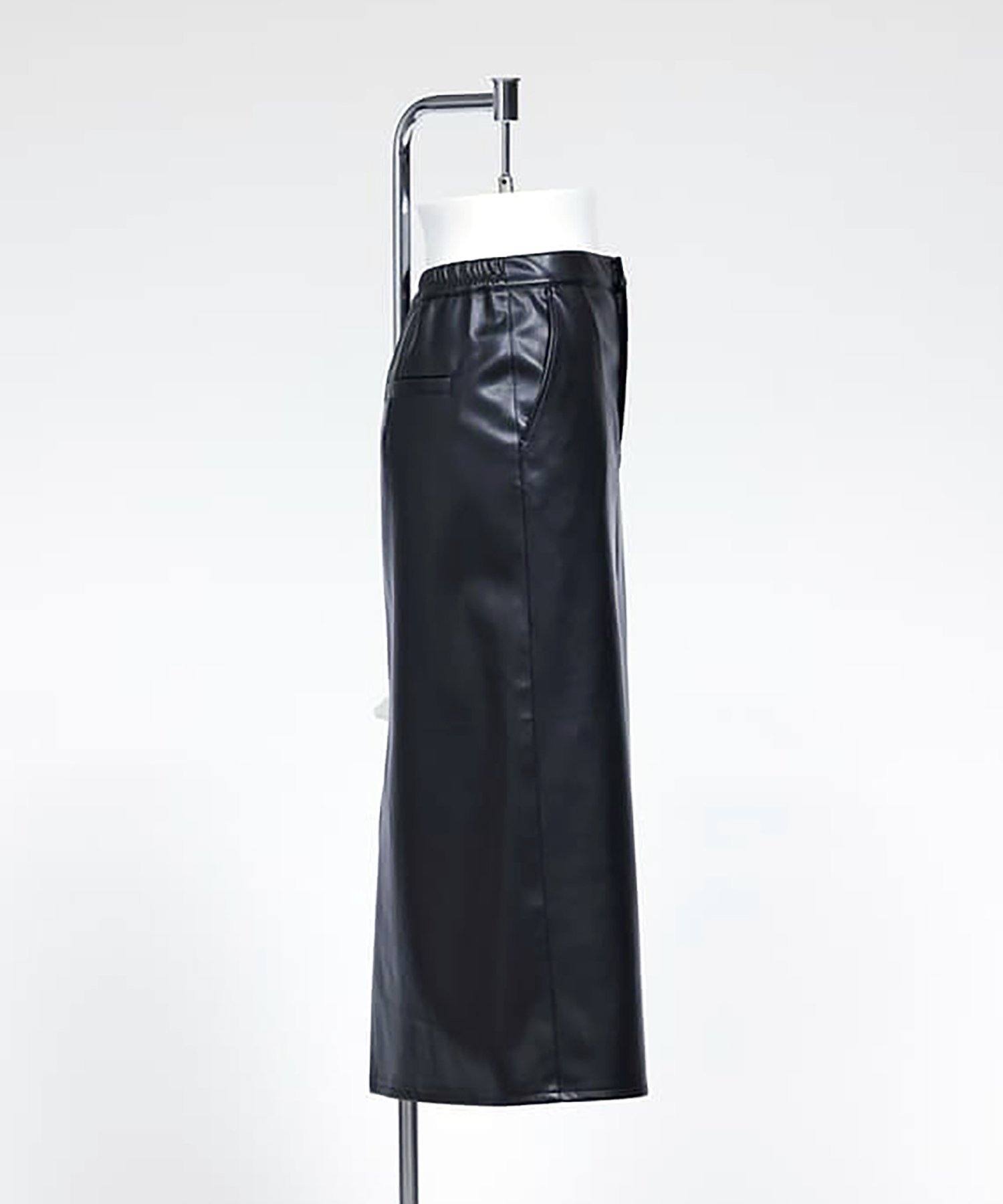 Pitchoune WASHABLE FAKE LEATHER スカート【ゴムウエスト】 タバサ スカート ロング・マキシスカート ブラック