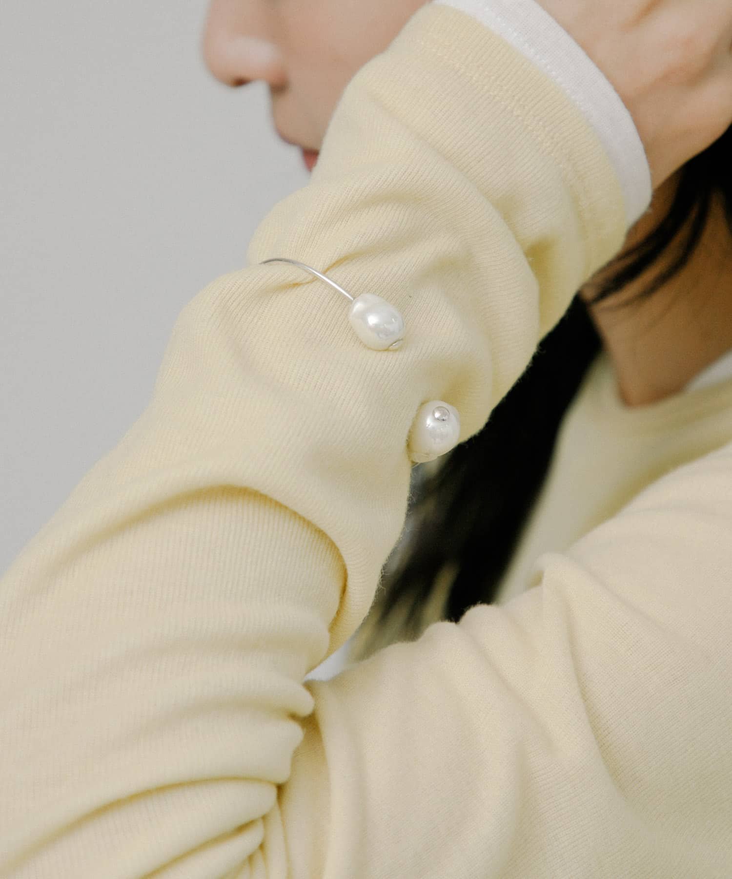 【SALE／55%OFF】URBAN RESEARCH mounir Shell pearl bangle アーバンリサーチ アクセサリー・腕時計 ブレスレット・バングル シルバー【送料無料】