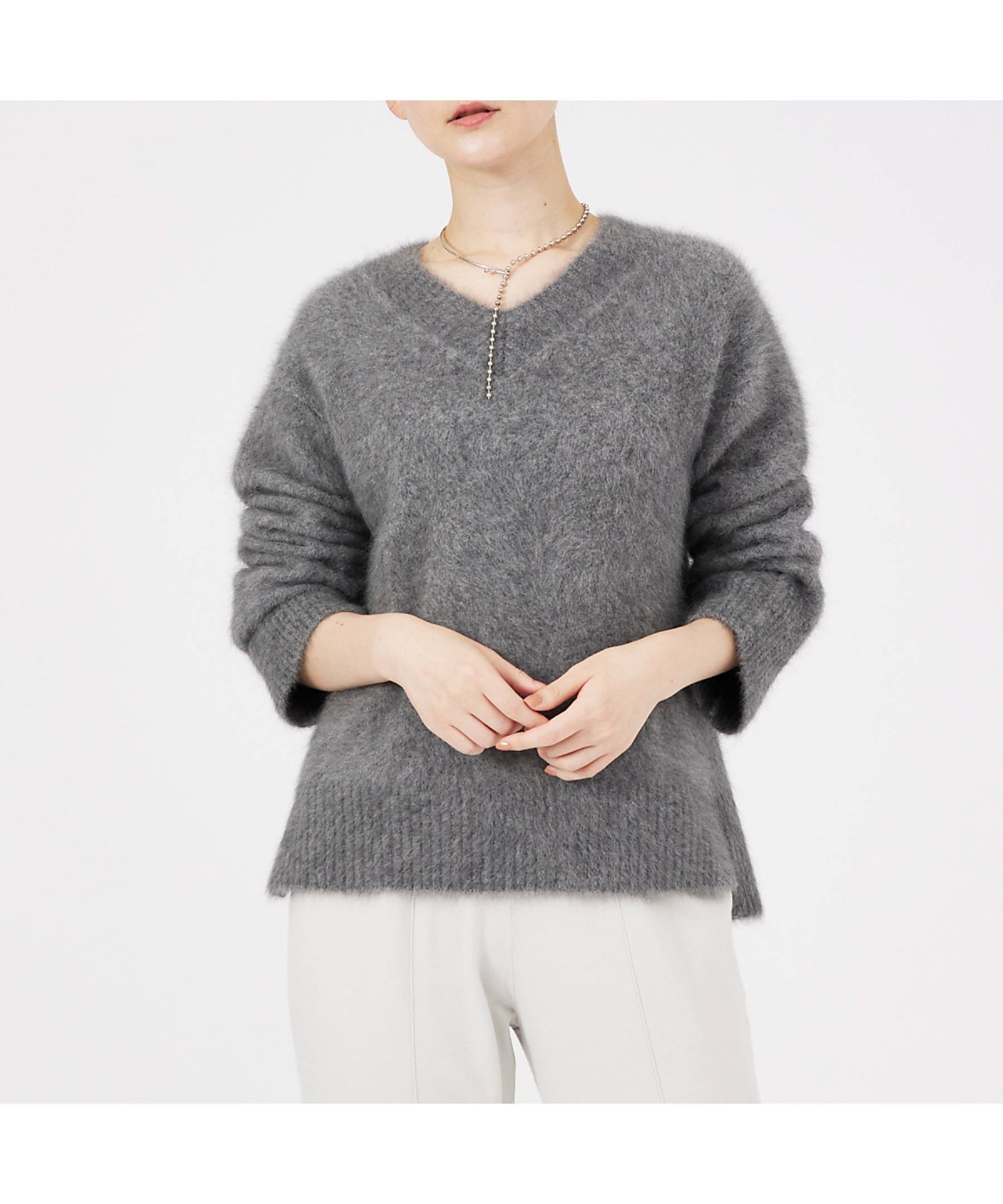 qualite ラクーンフォックスVネックニット カリテ トップス ニット グレー グリーン【送料無料】のサムネイル