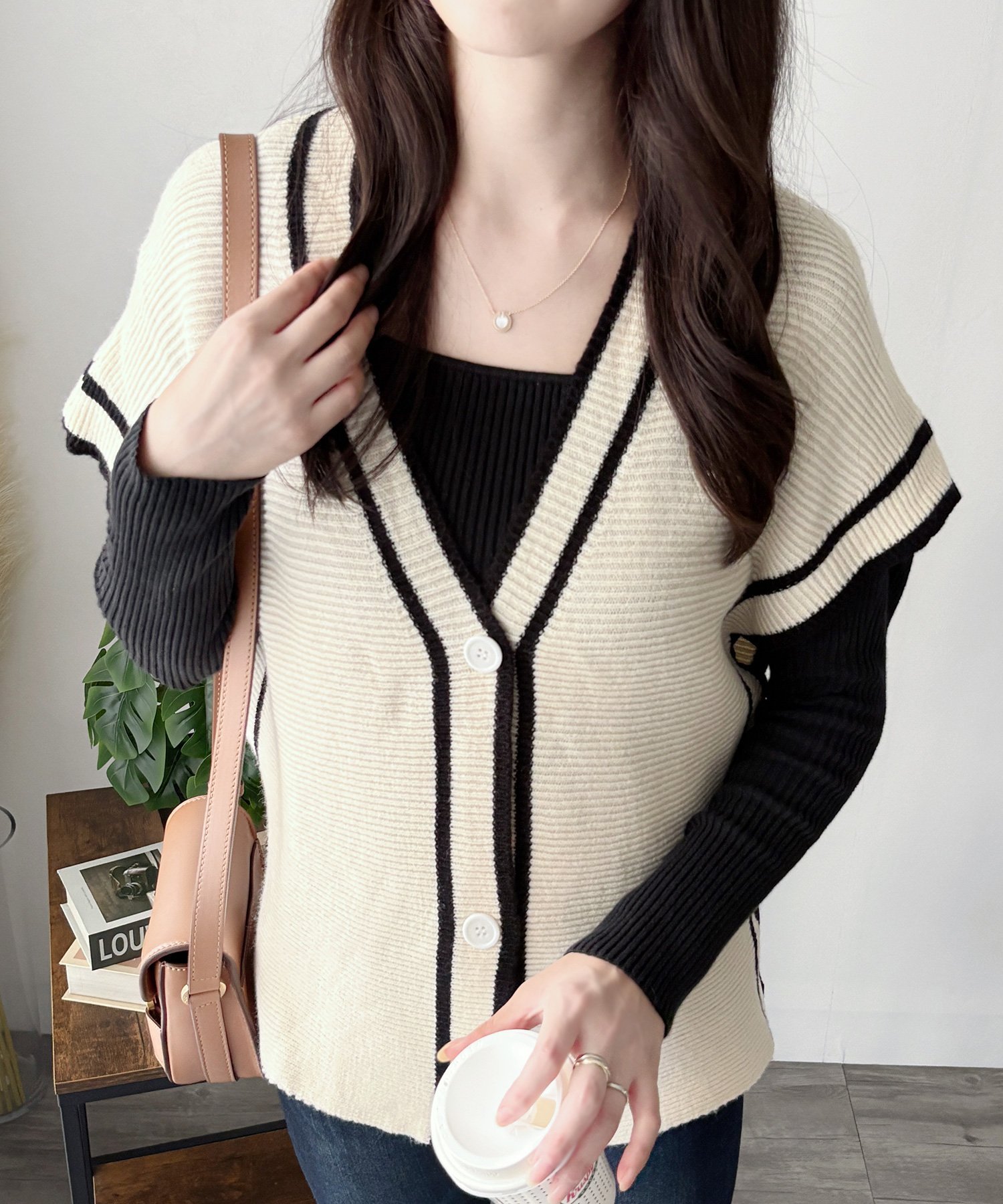 【SALE／27%OFF】Amulet 【Amulet】配色ラインVネックボタンニットベスト アミュレット トップス ベス..