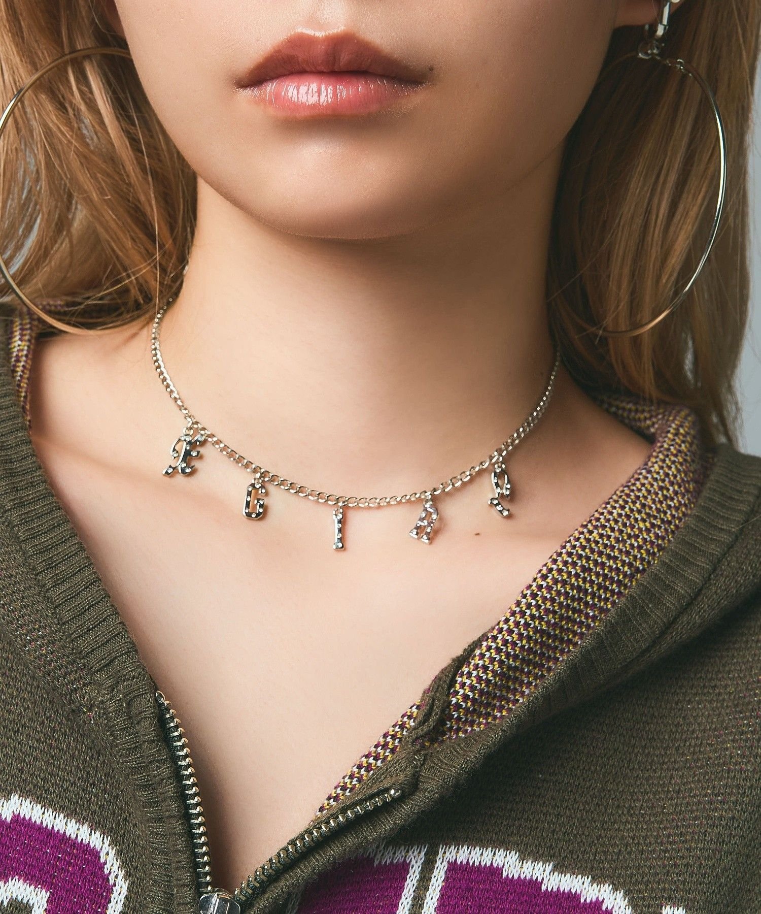 X-girl LOGO AND RHINESTONE NECKLACE エックスガール アクセサリー・腕時計 その他のアクセサリー・腕時計 ゴールド シルバー