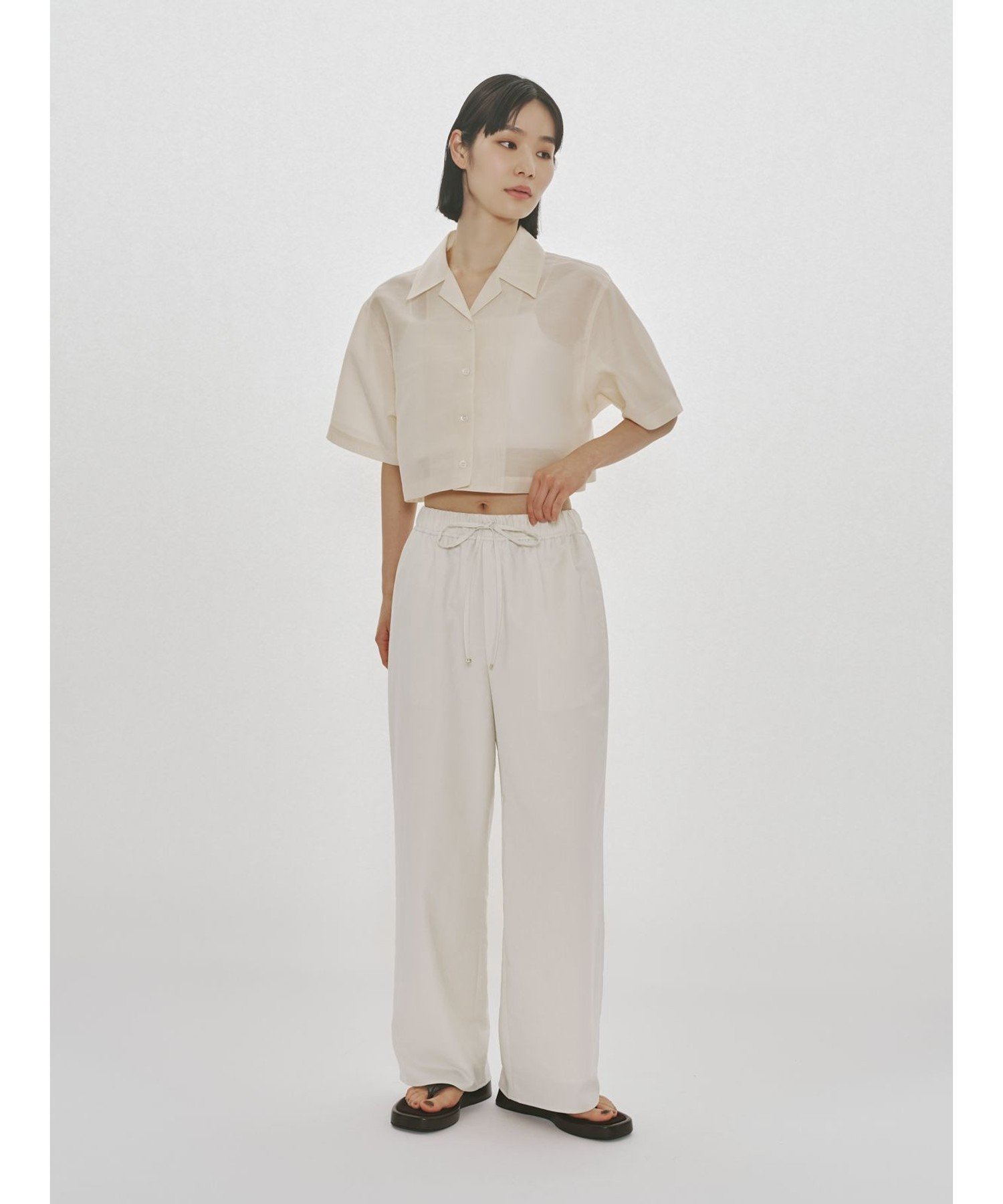 MIDIUMISOLID MIDIUMISOLID for Ladies ストレートイージーパンツ マーコート パンツ その他のパンツ ベージュ ホワイト ブラック ブラウン