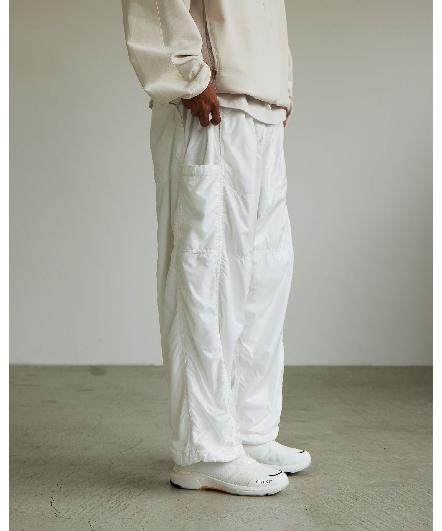 【SALE/30%OFF】BEAMS スイッチ ナイロン イージーパンツ ビームス メン パンツ その他のパンツ ブラック ホワイト【送料無料】