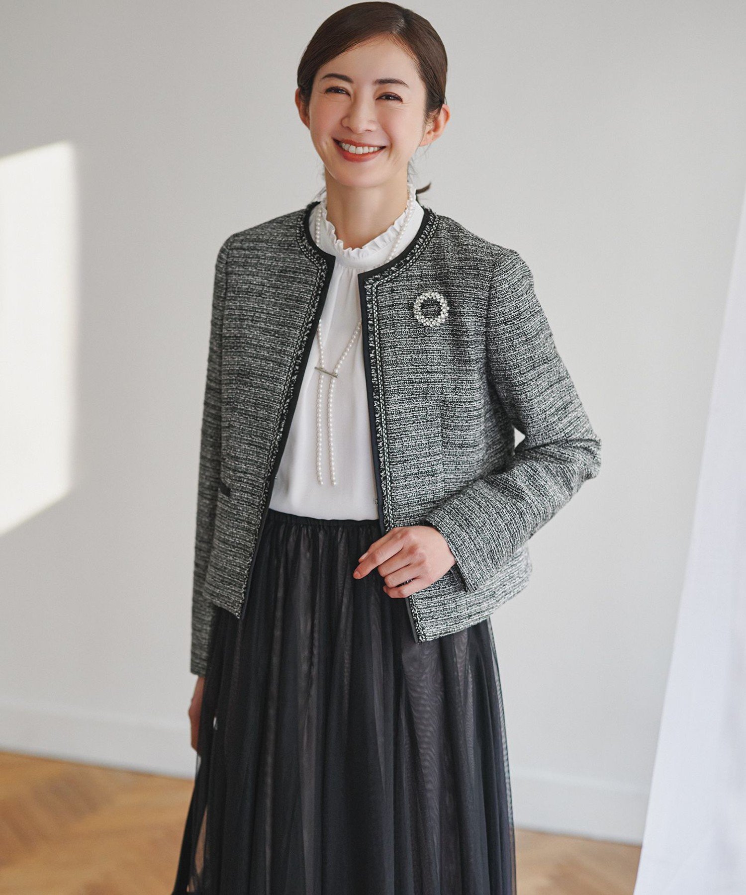 23区 L 【VERY掲載】バックサテンアムンゼン フリルデザインシャツ ニジュウサンク トップス シャツ・ブラウス ホワイト