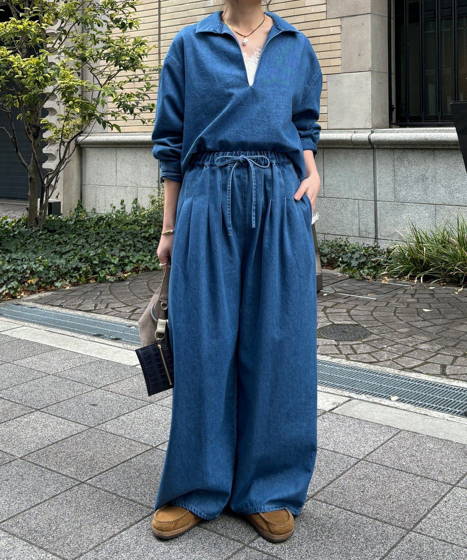 【インフルエンサーOKOCHI企画】スキッパーデニムシャツ ドゥドゥ トップス シャツ・ブラウス ブルー