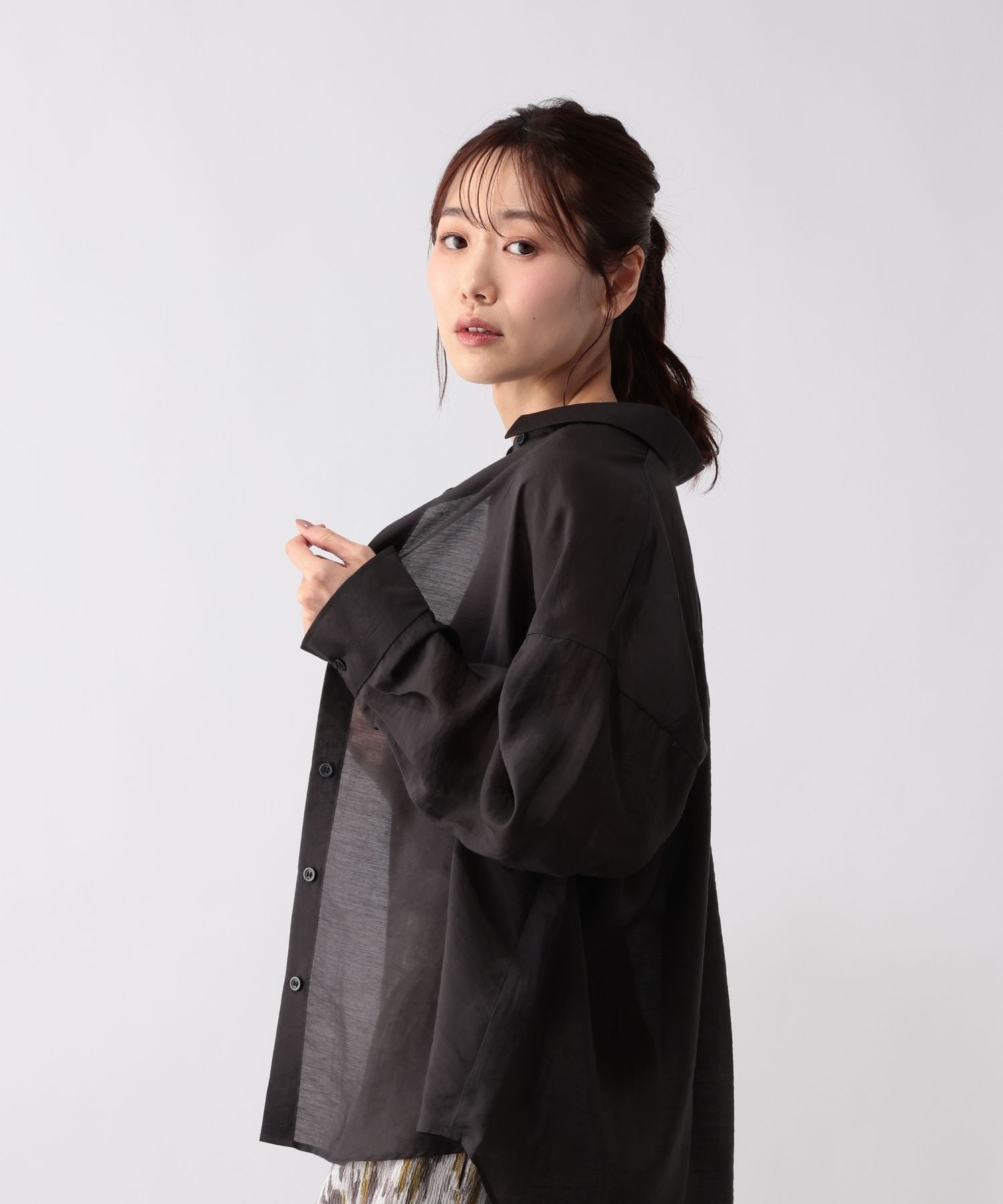 【SALE／20%OFF】GLOBAL WORK シルキータッチシアーシャツ長袖/636668 グローバルワーク トップス シャツ・ブラウス ブラウン ブラック ホワイト イエロー stylife-15622099 Rakuten Fashion サンプル画像3