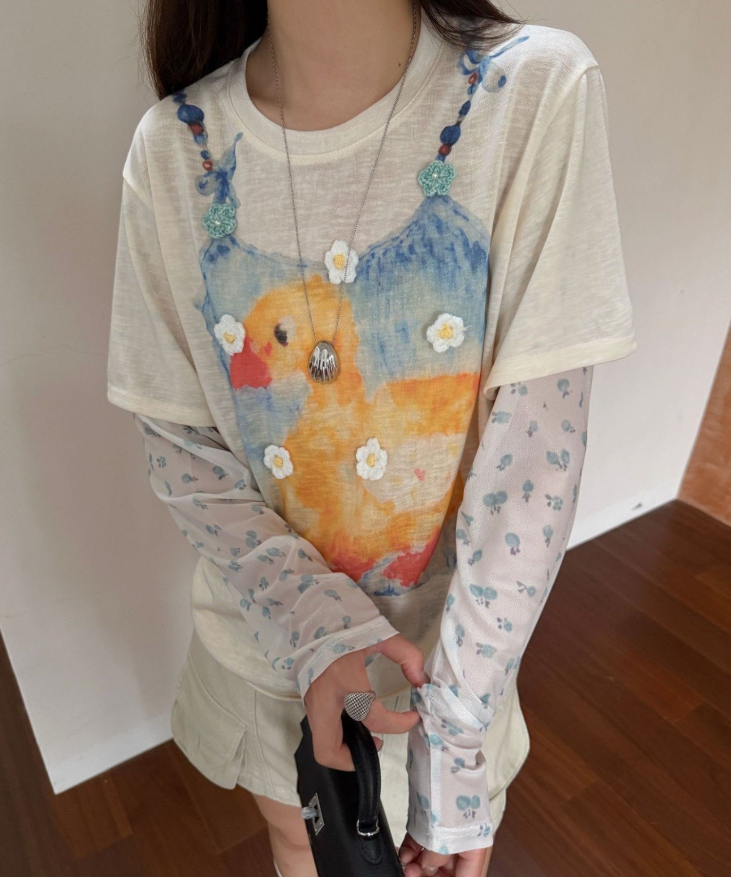 CHUN CHUN NOTES 26AW/フラワーモチーフ付き アヒルプリント フェイクレイヤードTシャツ ディアベル トップス カットソー・Tシャツ ホワイト