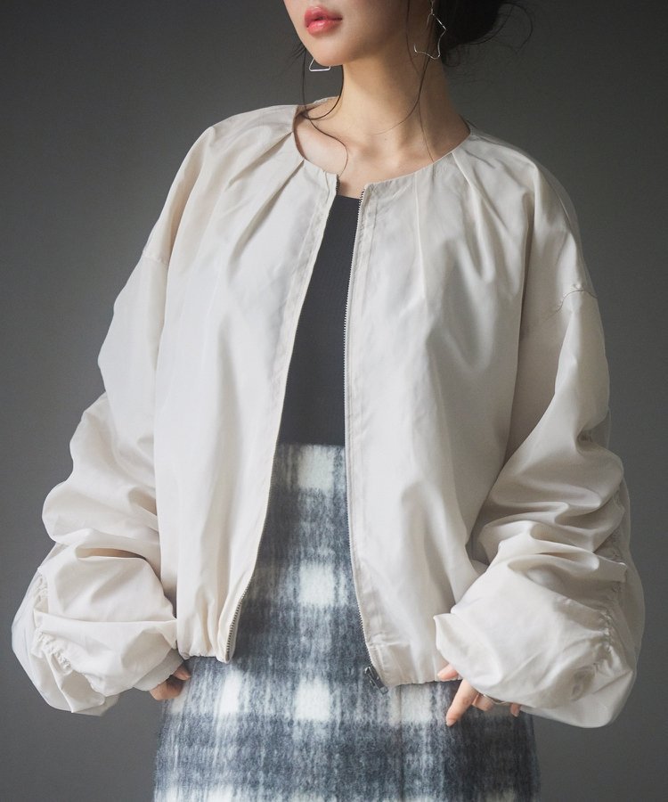 SAISON DE PAPILLON ノーカラー袖ギャザーブルゾン セゾン・ド・パピヨン ジャケット・アウター ブルゾン・ジャンパー ブラック カーキグリーン ホワイト【送料無料】のサムネイル