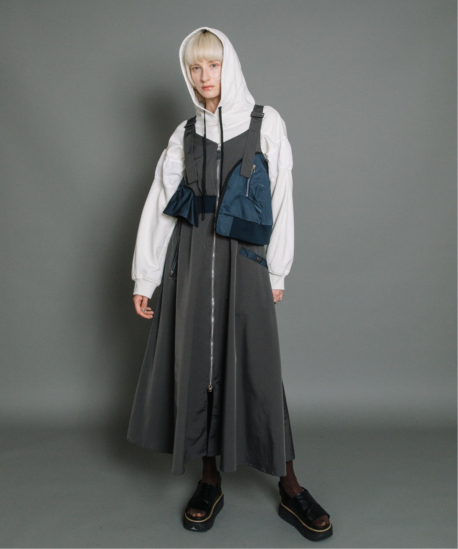 AULA AILA MILITARY JUMPER SKIRT アウラアイラ ワンピース・ドレス ジャンパースカート グレー【送料無料】のサムネイル