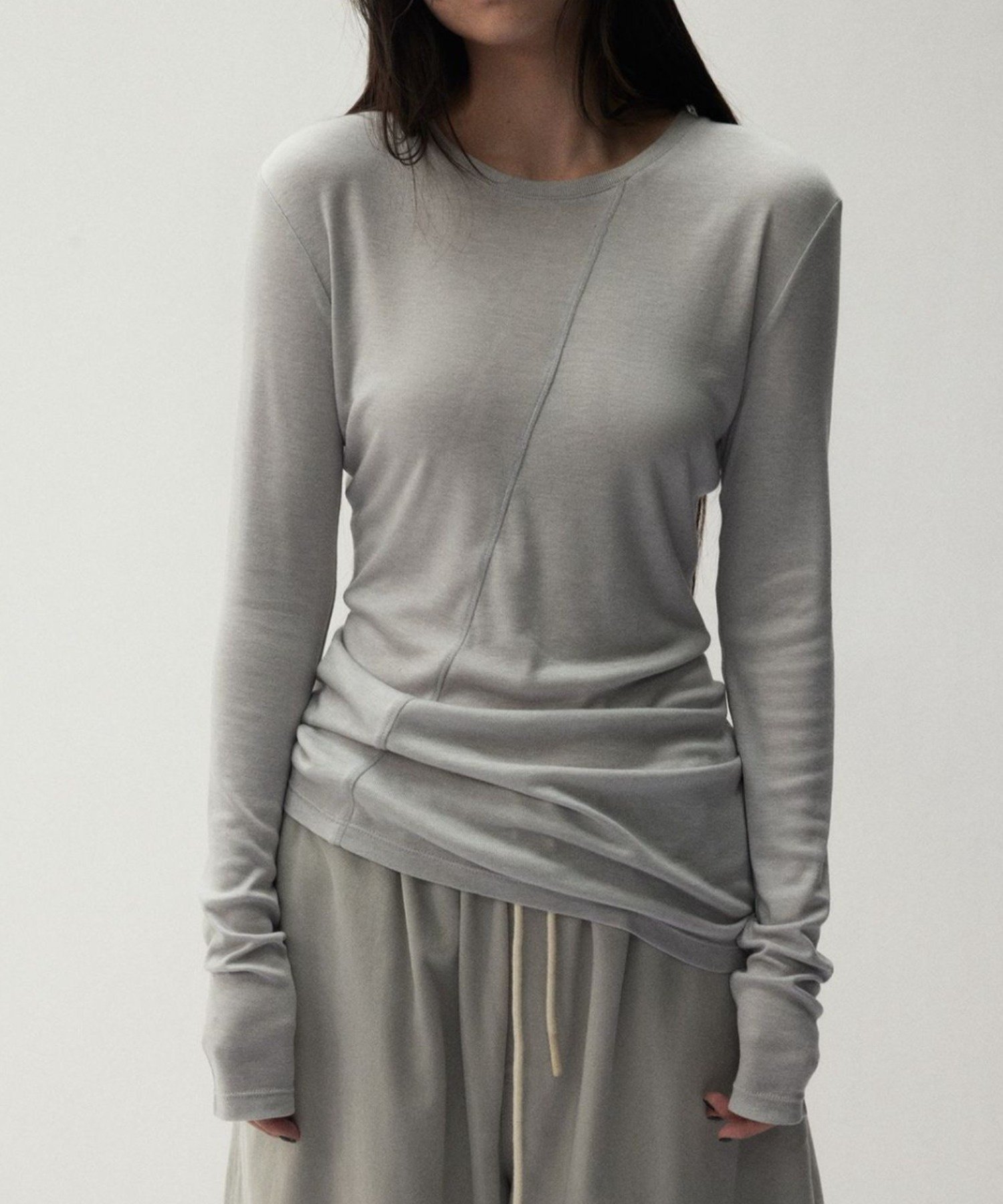 CHUN CHUN NOTES 26AW/シルク混 シアーアシンメトリー切替 ドレープロングスリーブトップス ディアベル トップス カットソー・Tシャツ グレー