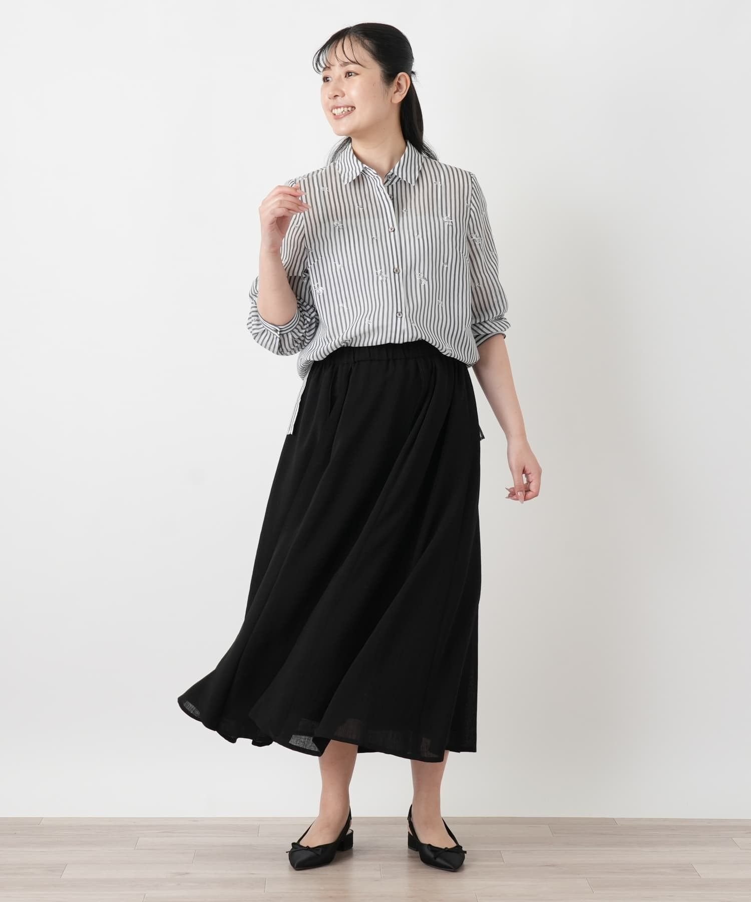 Leilian 刺繍ストライプブラウス【Leilian WHITE LABEL】 レリアン トップス シャツ・ブラウス ホワイト グレー