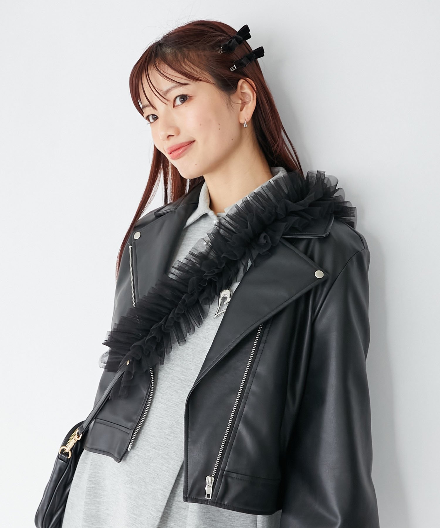 【SALE/72%OFF】MAJESTIC LEGON チュールフリルショルダー マジェスティックレゴン ファッション雑貨 その他のファッション雑貨 ブラック ホワイト グレー