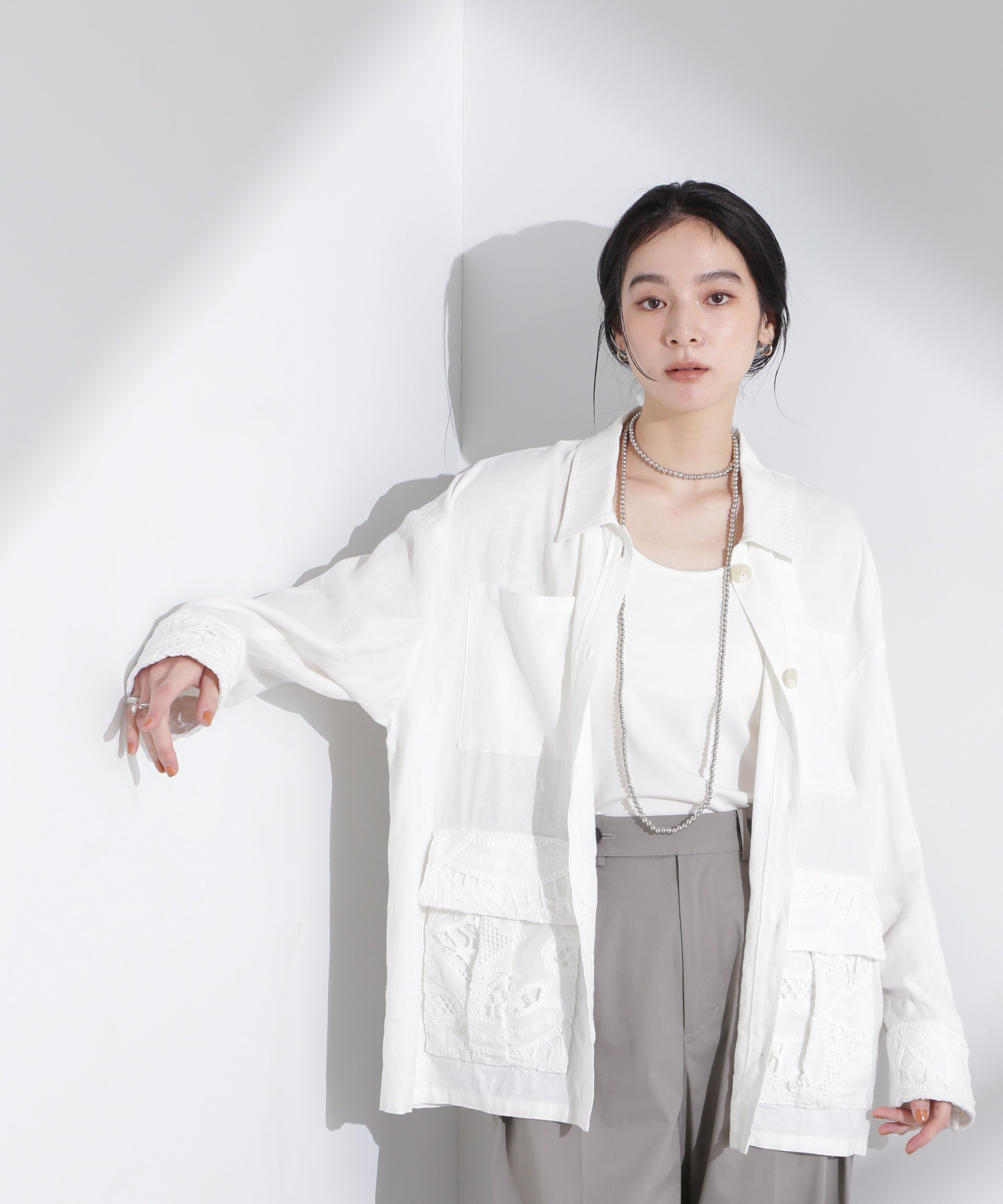 【SALE／45%OFF】NANO universe ポイントレースサファリジャケット ナノユニバース ジャケット・アウター その他のジャケット・アウター ホワイト ブラック【送料無料】 stylife-15031853 Rakuten Fashion サンプル画像3