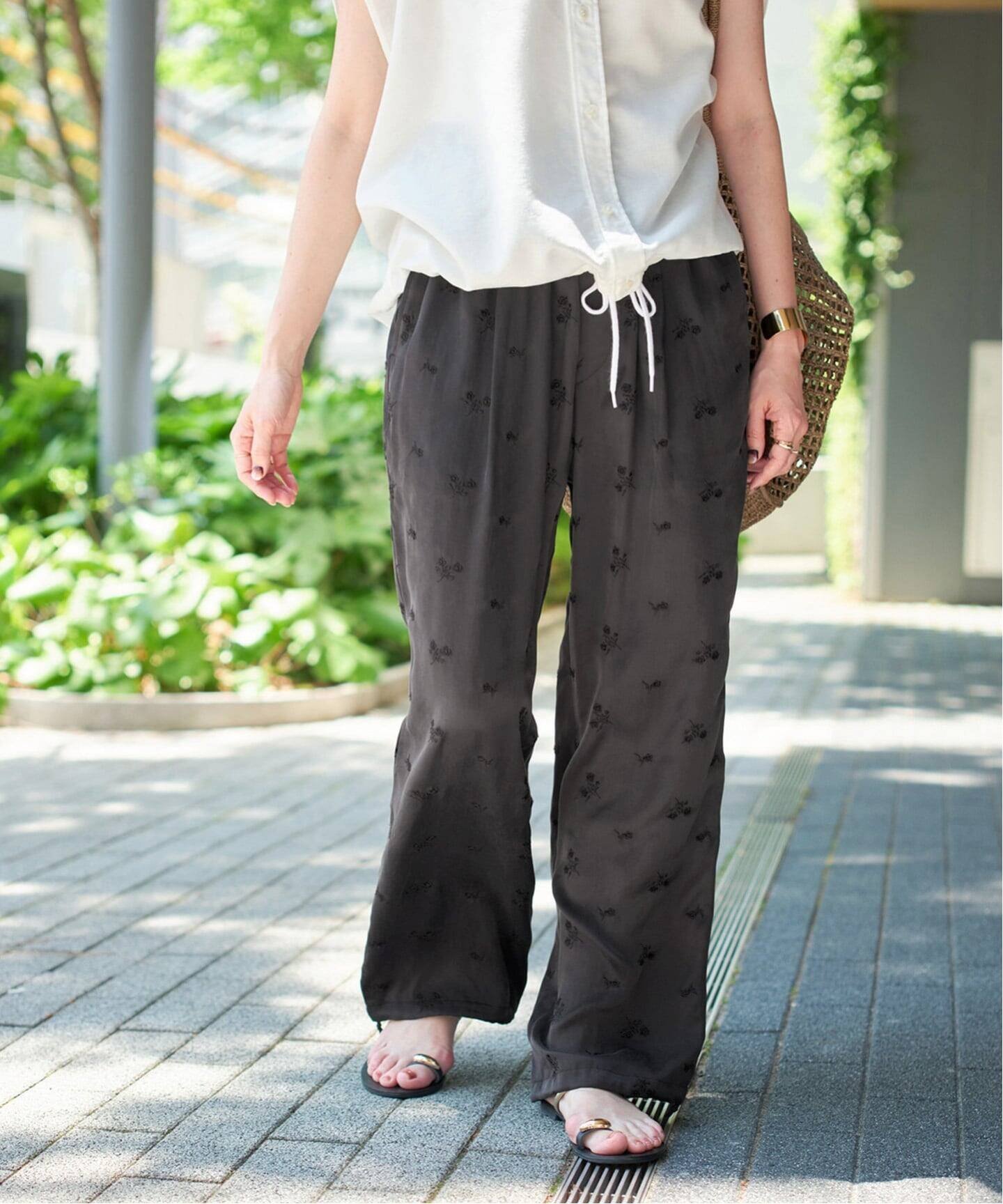 Spick & Span 《追加》TICCA / ティッカ フラワーエンブロイダリーパンツ スピックアンドスパン パンツ その他のパンツ グレー