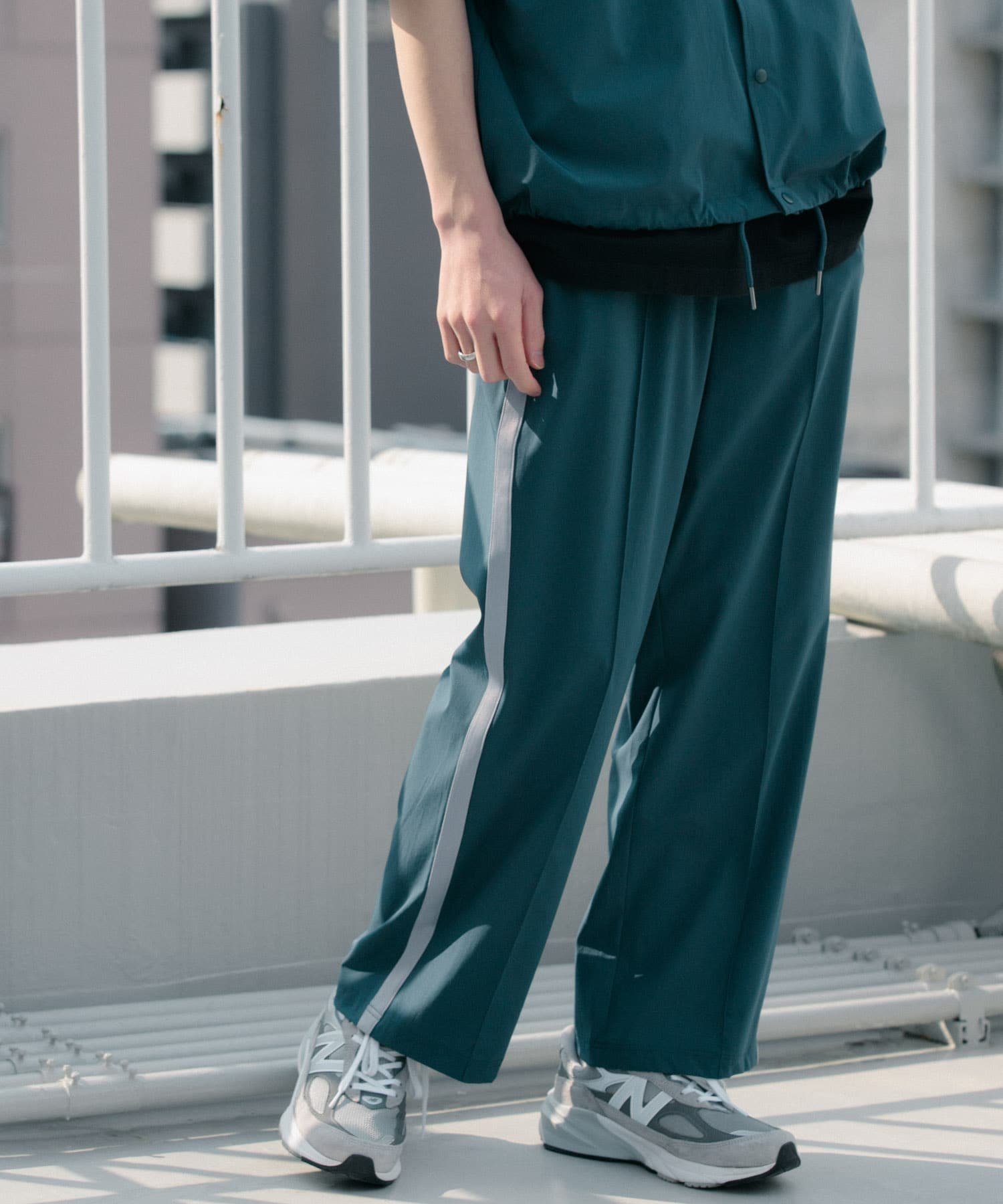 SENSE OF PLACE Uiscel 4wayストレッチサイドラインパンツ センス オブ プレイス パンツ その他のパンツ ブラック ブルー