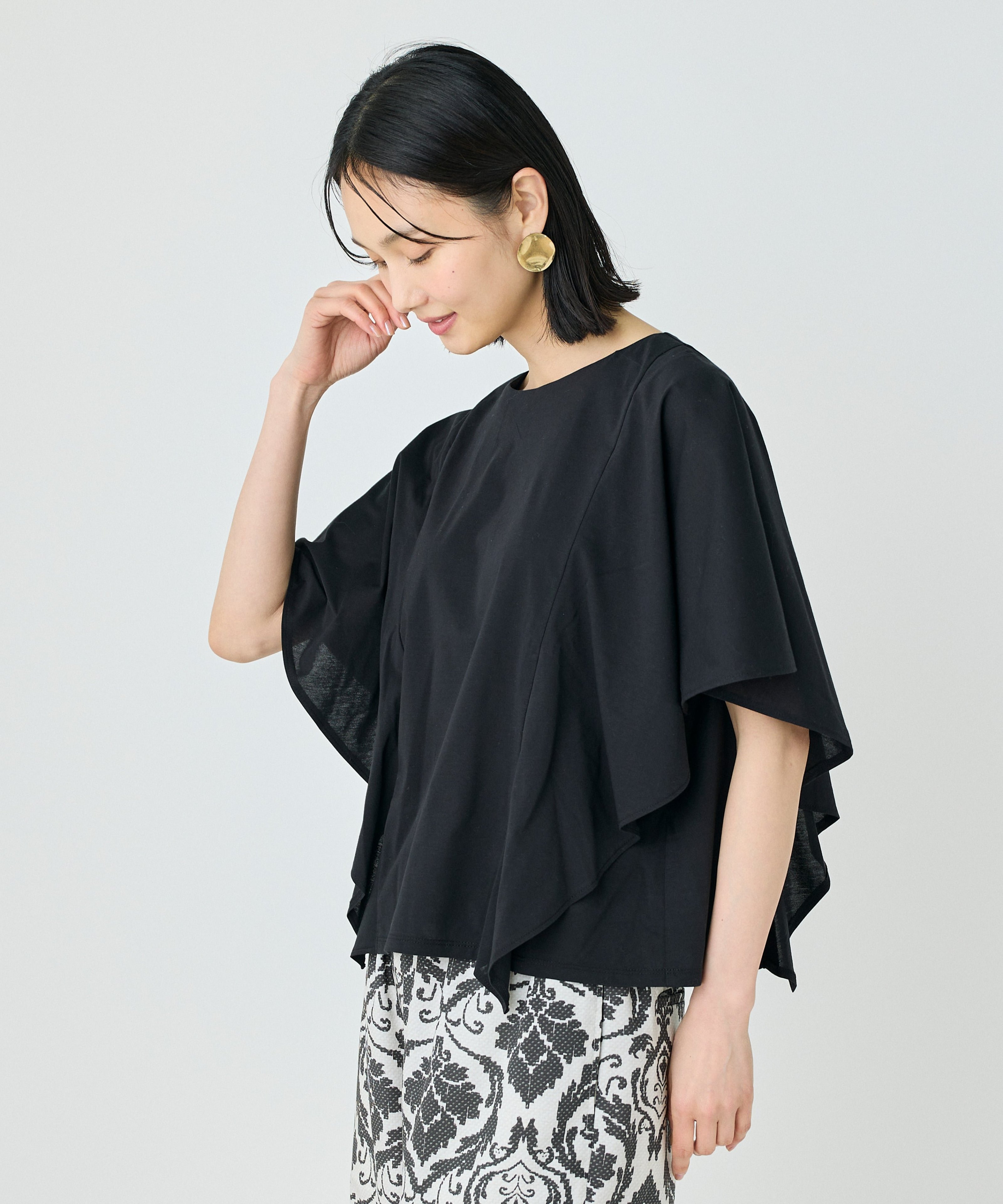 7-IDconcept. 《大きいサイズ》フレアースリーブカットプルオーバー セブンアイディコンセプト トップス カットソー・Tシャツ ブラウン ブルー ブラック