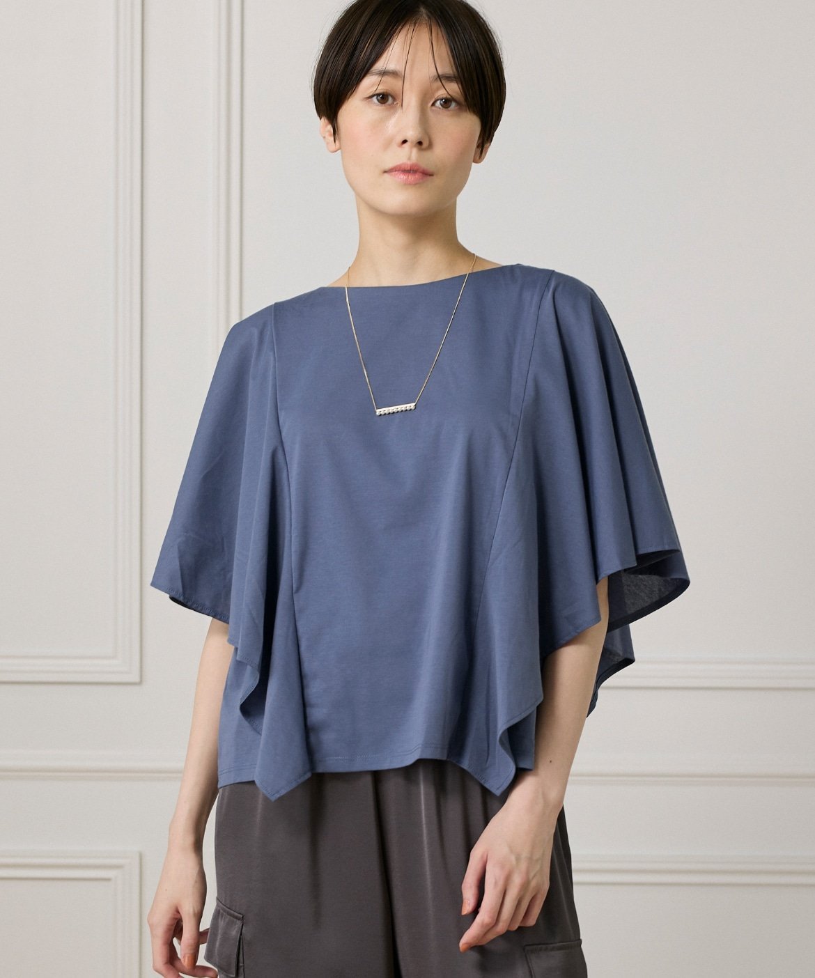 7-IDconcept. 《大きいサイズ》フレアースリーブカットプルオーバー セブンアイディコンセプト トップス カットソー・Tシャツ ブラウン ブルー ブラック