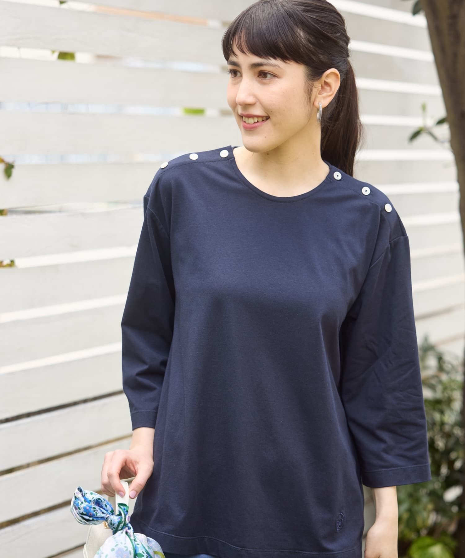 CARA O CRUZ 【UVケア 接触冷感 吸水速乾】ショルダーボタンカットソー キャラ・オ・クルス トップス カットソー・Tシャツ ネイビー ホワイト ブラック
