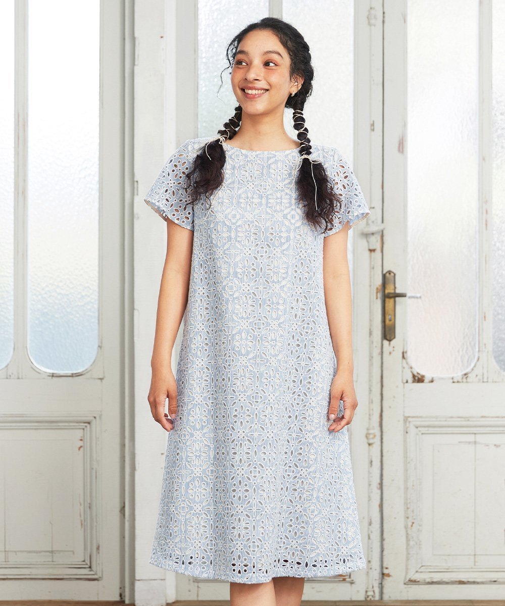 【SALE／30%OFF】Jocomomola Dordado de verano フラワーカットワーク刺繍 ギンガムチェックワンピース [オケージョン対応] ホコモモラ ワンピース・ドレス ワンピース ブラック【送料無料】