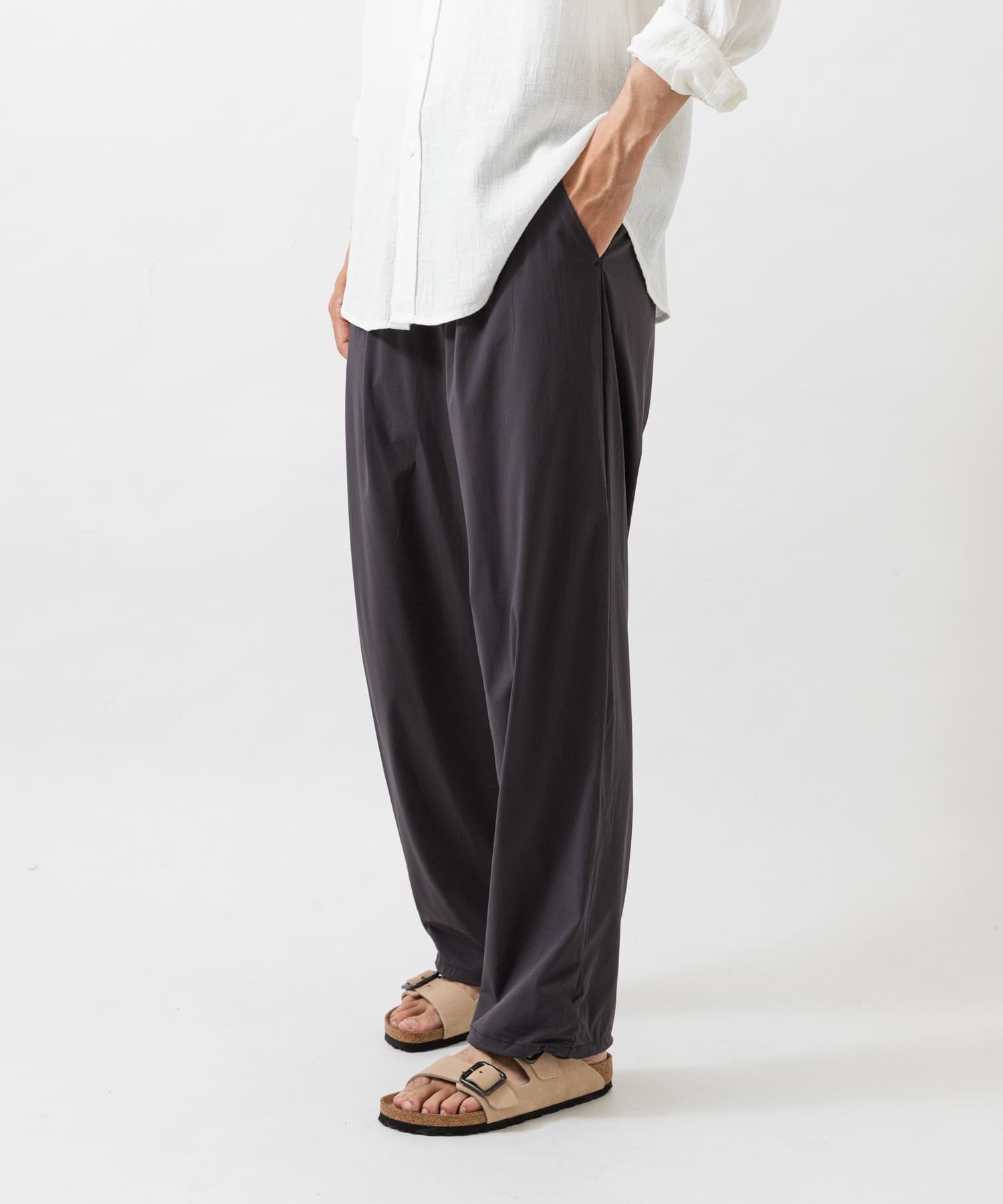 『撥水/接触冷感』『UR TECH MoLight』PACKABLE PANTS アーバンリサーチ パンツ その他のパンツ ブラック グレー