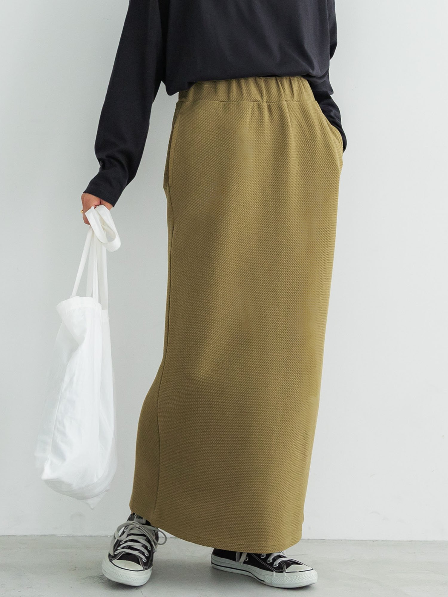 coca エンボス加工Iラインスカート コカ スカート ロング・マキシスカート カーキグリーン グレー ベージュ ブラック イエロー - Image 2