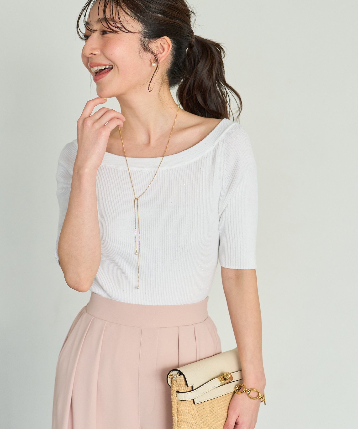 La boutique BonBon 【お上品スパンコール】スパンコールリブオフショルニット ラブティックボンボン トップス ニット ホワイト ピンク ブラック【送料無料】のサムネイル