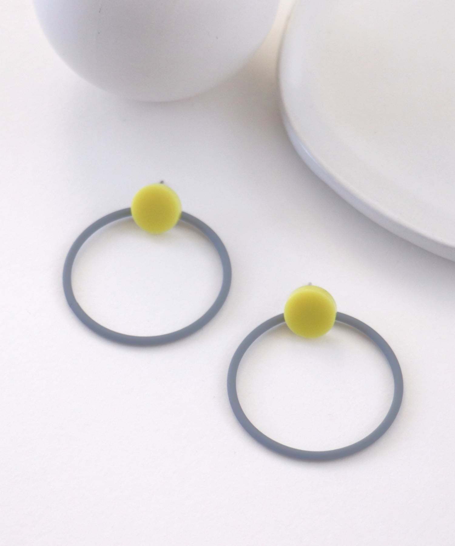 Three Four Time Three Four Time/バイカラーリングピアス スリーフォータイム アクセサリー・腕時計 ..