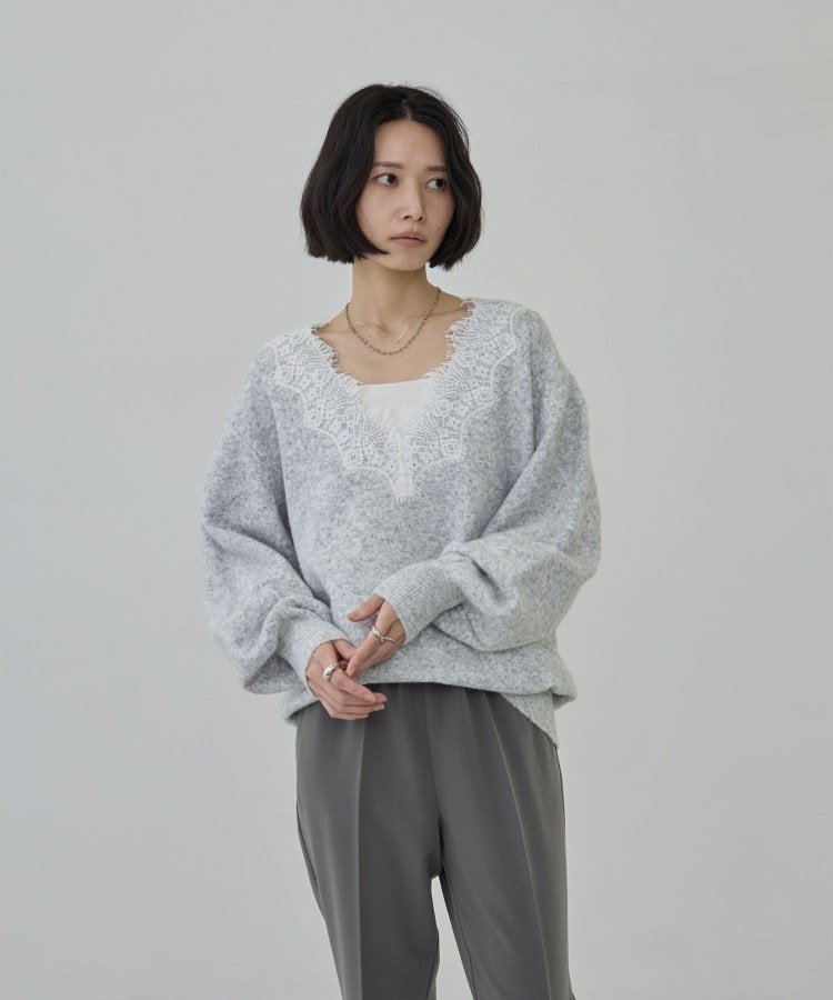 レースドッキング深Vネックニット ギャレスト トップス ニット グレー