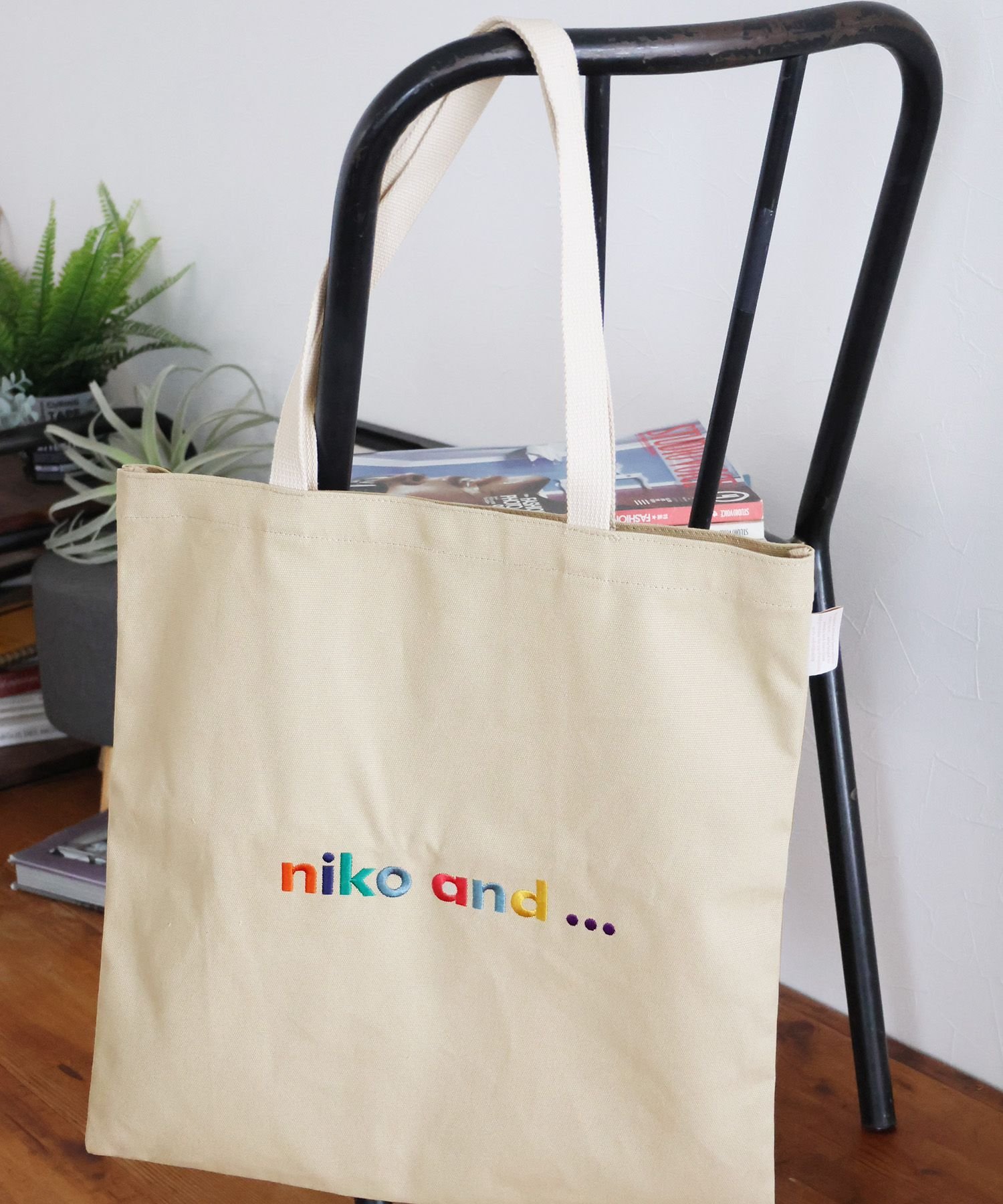 ニコアンド トートバッグ レディース niko and ... オリジナル ニコロゴカラフル刺繍トートバッグ ニコアンド バッグ トートバッグ ホワイト