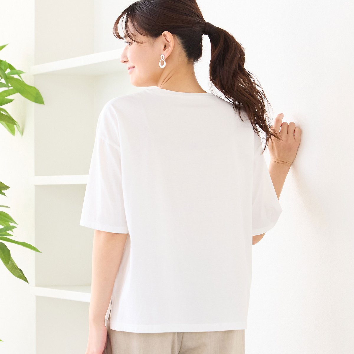 LOBJIE 【洗える】フラワーレースつきTシャツ ロブジェ トップス カットソー・Tシャツ グレー ホワイト