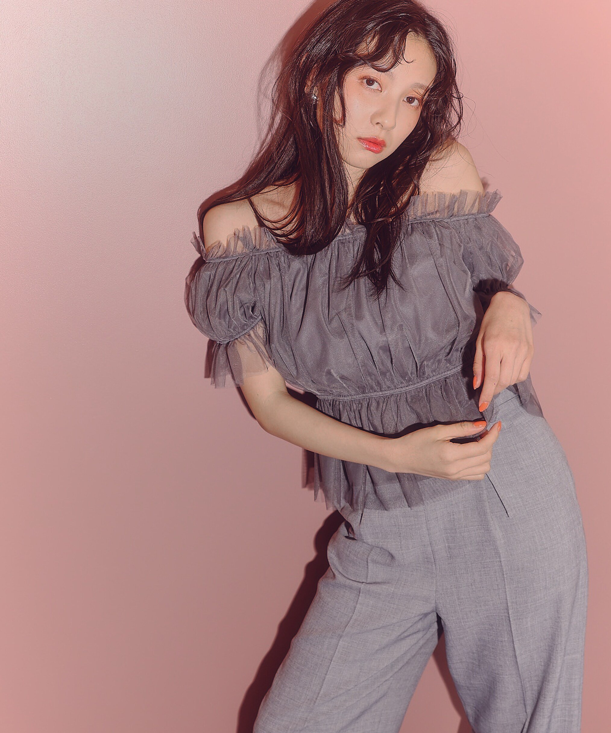 【SALE／50%OFF】PROPORTION BODY DRESSING ペプラムチュールブラウス プロポーションボディドレッシング トップス シャツ・ブラウス グレー ホワイト ピンクのサムネイル