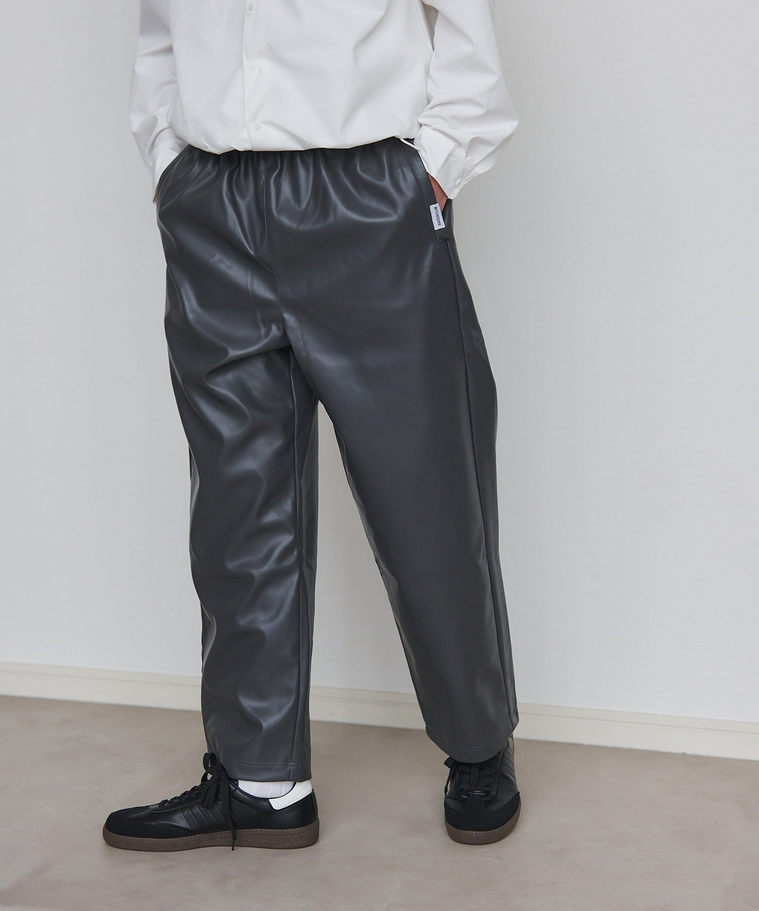 MAISON CLUB MAISON CLUB/PUロングパンツ セットアップセブン パンツ その他のパンツ ブラック ブラウン グレー
