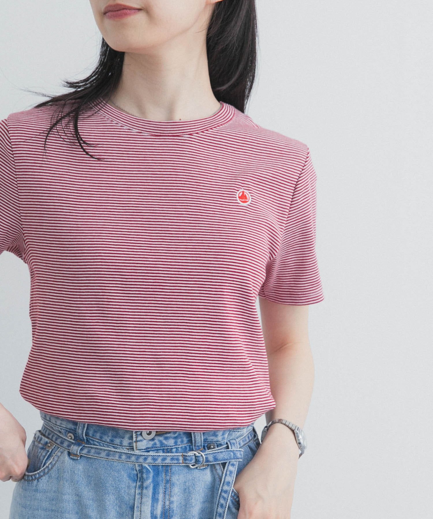 『別注』PETIT BATEAU×DOORS EMBROIDERYT-SHIRTS ST2 アーバンリサーチドアーズ トップス カットソー・Tシャツ レッド