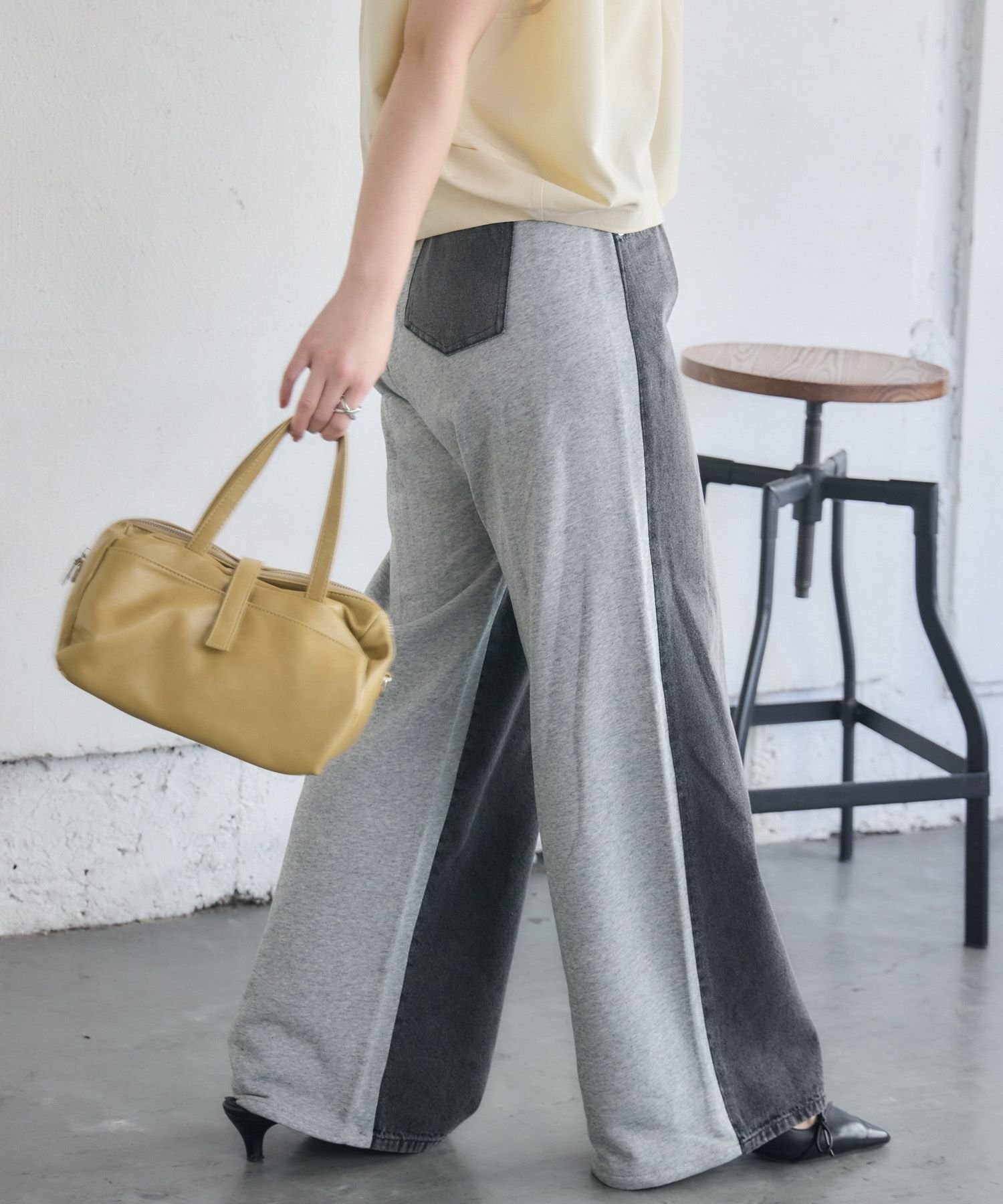 【SALE／58%OFF】RETRO GIRL スウェットデニムドッキングパンツ レトロガール パンツ ジーンズ・デニムパンツ ブルー ブラック