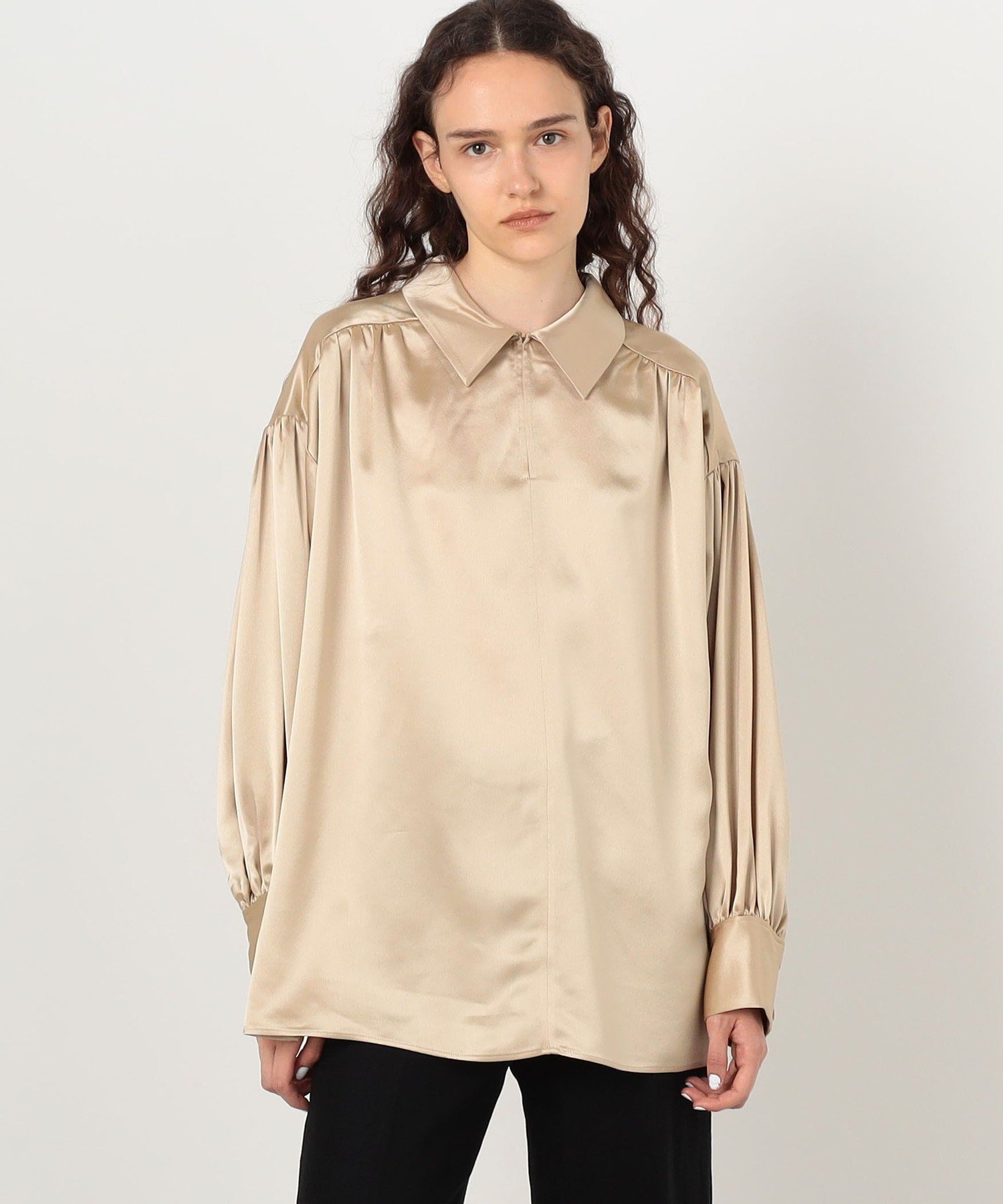 TOMORROWLAND GOODS BY MALENE BIRGER LEONORA SATIN ブラウス トゥモローランド トップス シャツ・ブラウス ベージュ