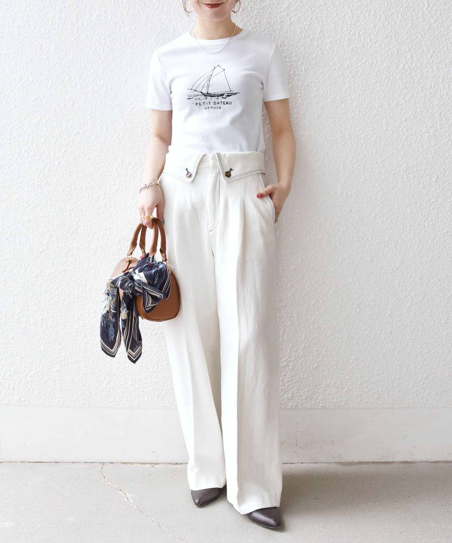 SHIPS any 《予約》【SHIPS any別注】PETIT BATEAU: ロゴ プリント コンパクト TEE 26SS シップス トップス カットソー・Tシャツ ホワイト ネイビー【送料無料】