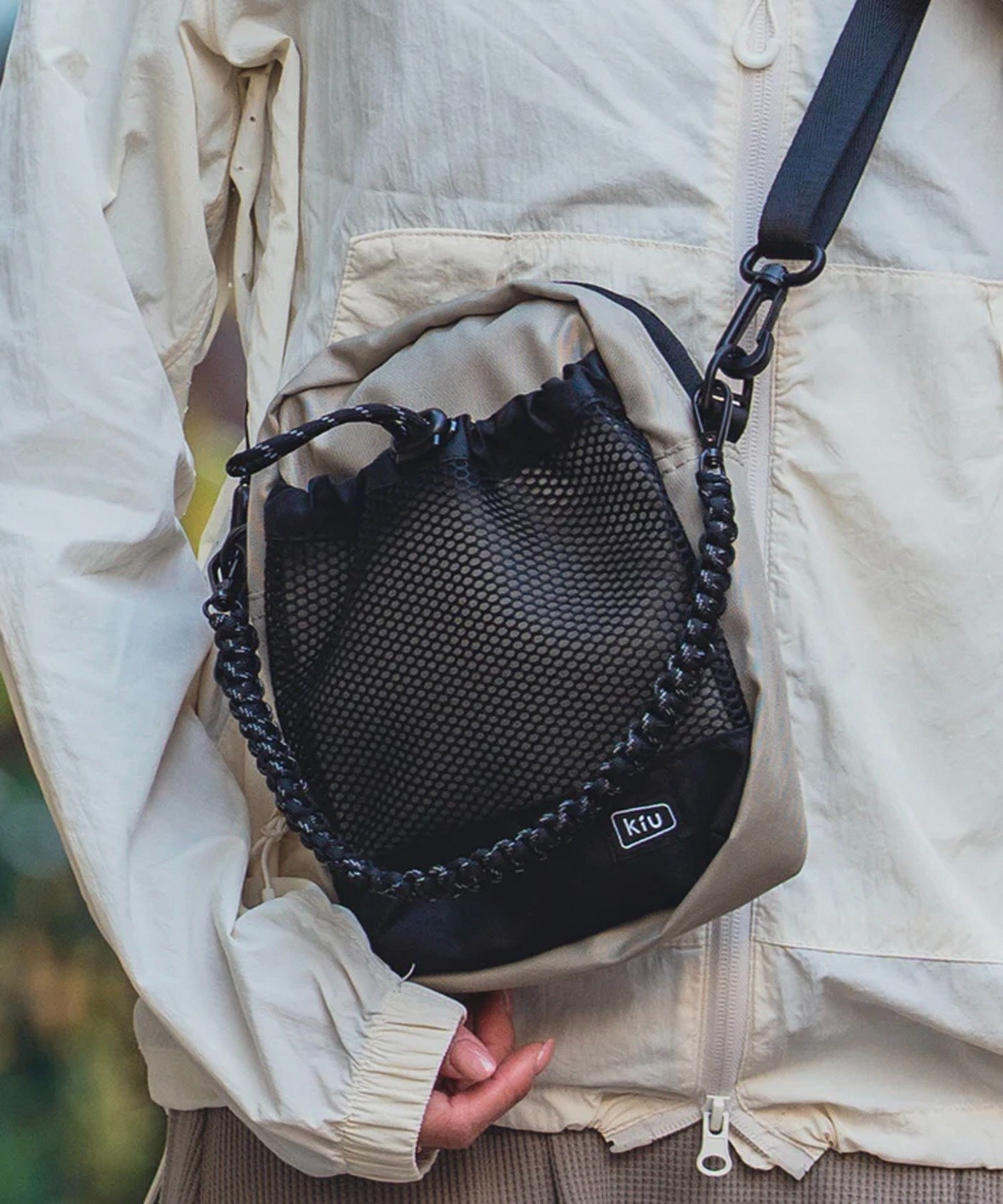 KiU KiU/2wayパラコードメッシュポケットショルダー K373 セットアップセブン バッグ ショルダーバッグ