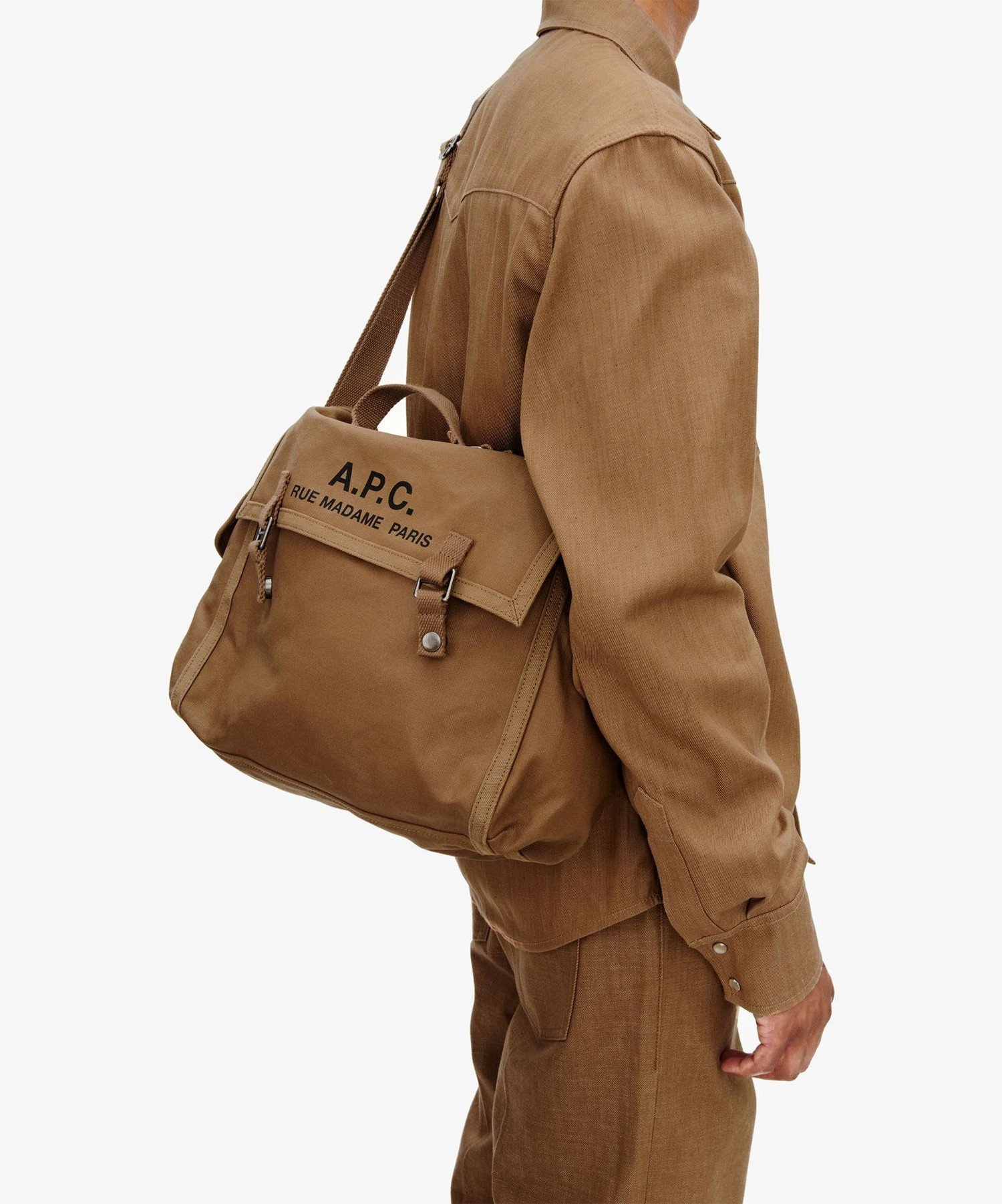 A.P.C. Recuperation ショルダーバッグ アー・ぺー・セー バッグ ショルダーバッグ ブラウン【送料無料】