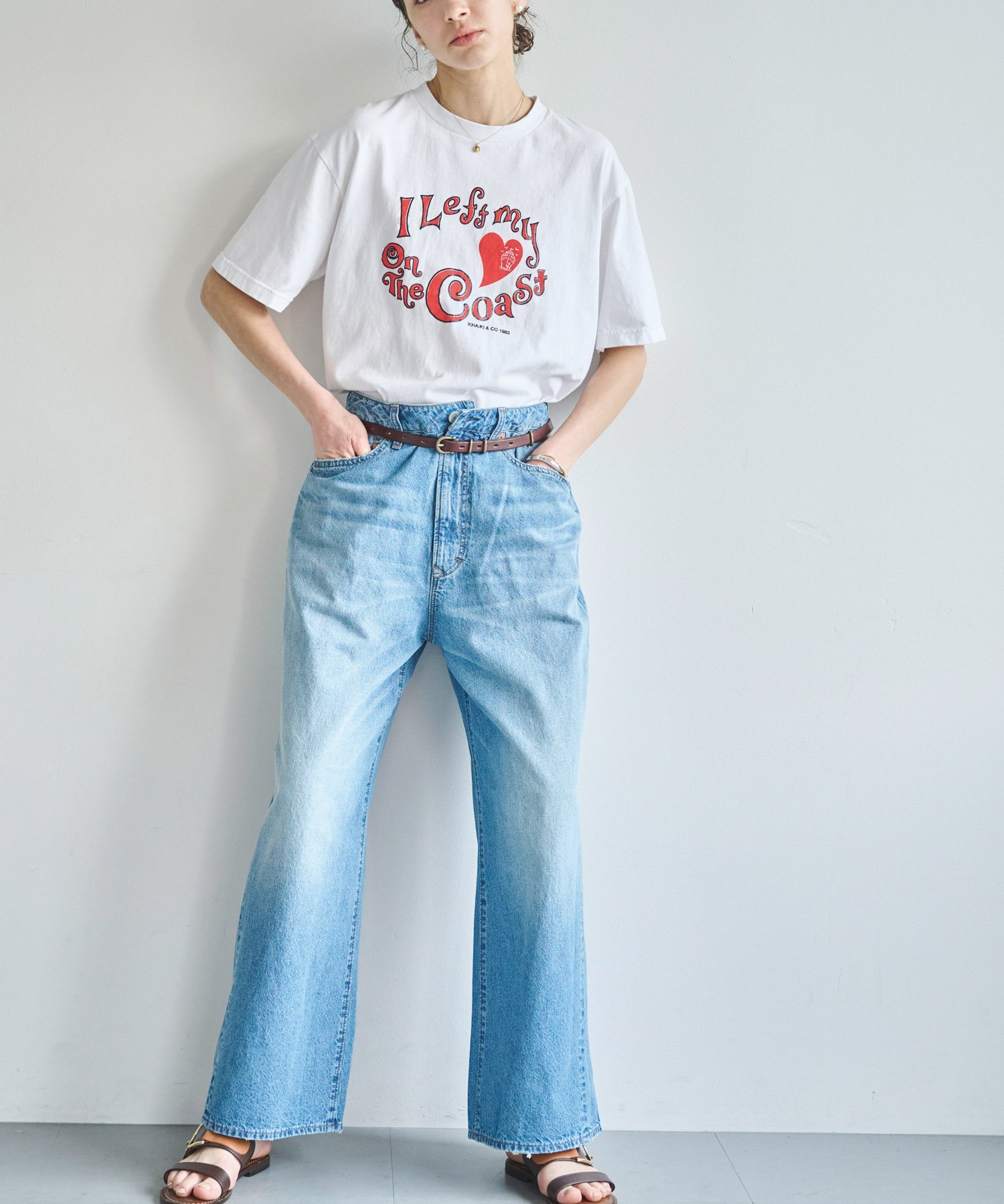 KHA:KI 「KHA:KI / カーキ」BOX TEE -ON THE COAST- ビーアパートメント トップス カットソー・Tシャツ ホワイト ブラック