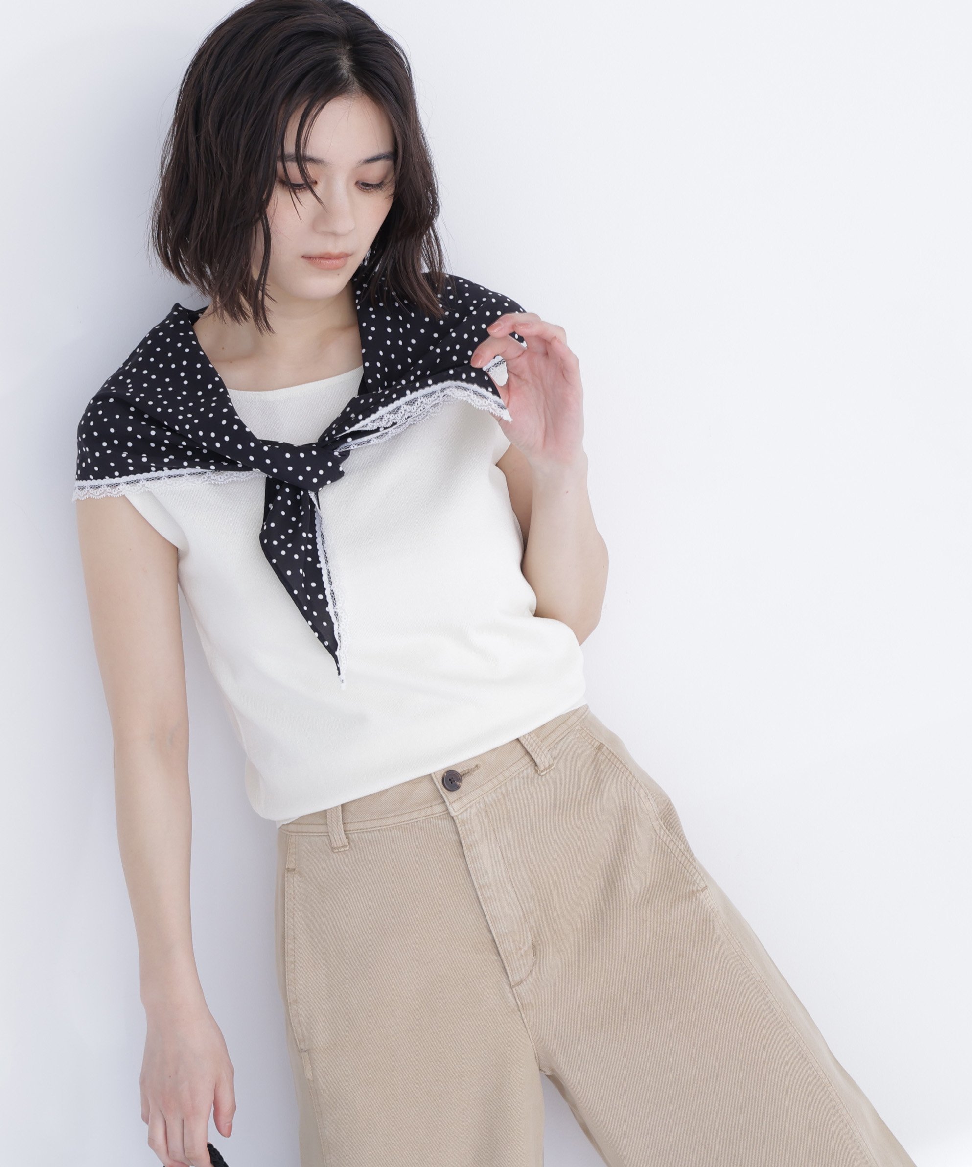 NATURAL BEAUTY BASIC ドットスカーフ付ニット ナチュラルビューティベーシック トップス ニット ホワイト ブラック イエロー【送料無料】